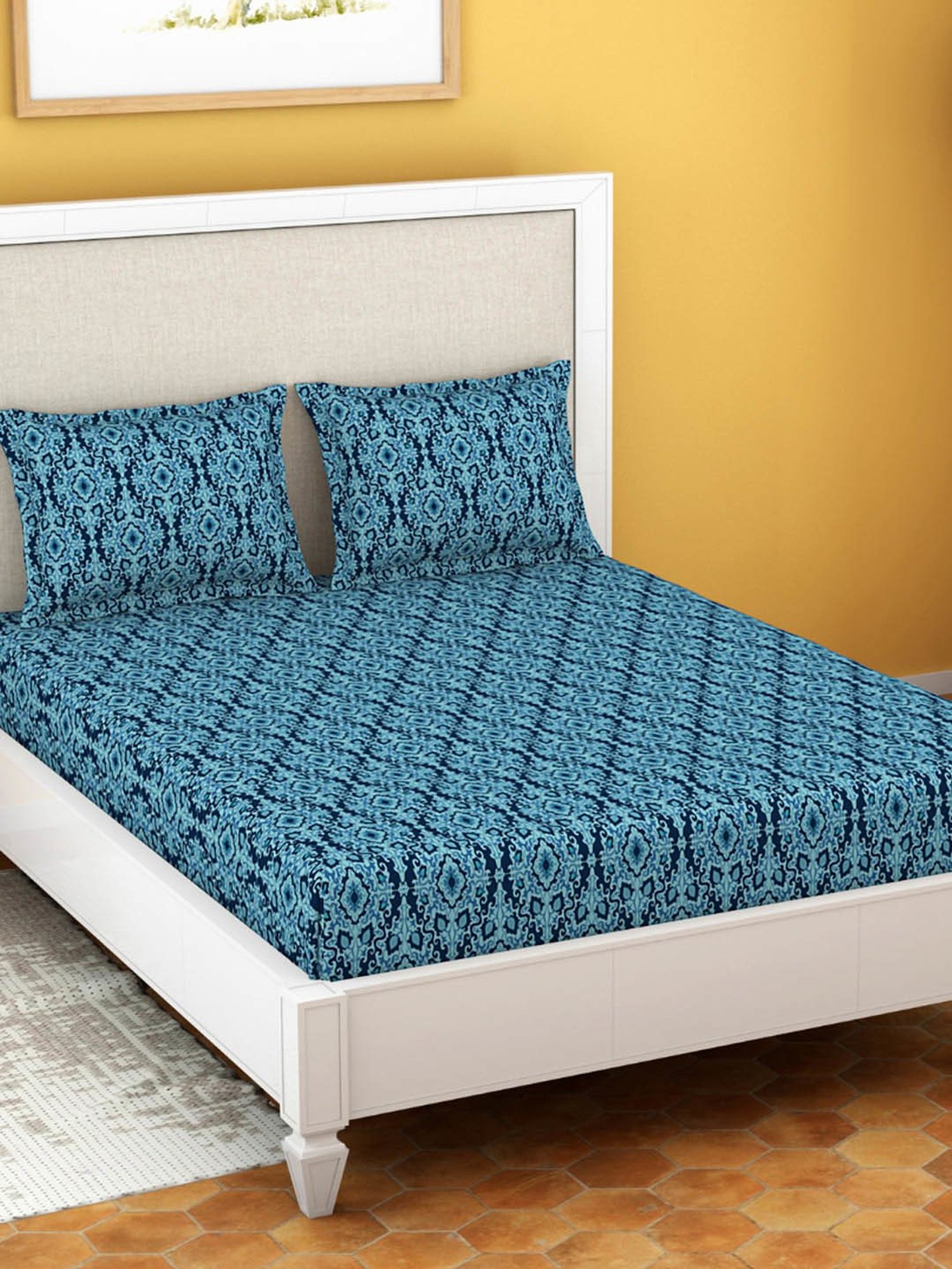 Welspun Dazzle Abstract Blue 140 TC Microfiber Double Bedsheet with 2 Pillow Covers