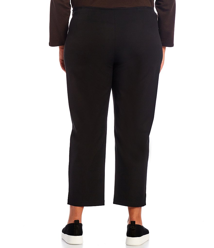 Code Bleu Plus Size Cropped Cargo Pants