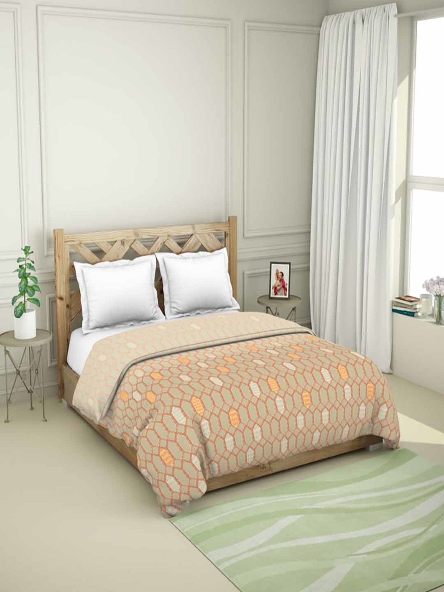 Welspun Bliss Light Silver & Blue Microfibre 120 GSM Shell Double Bed Quilt