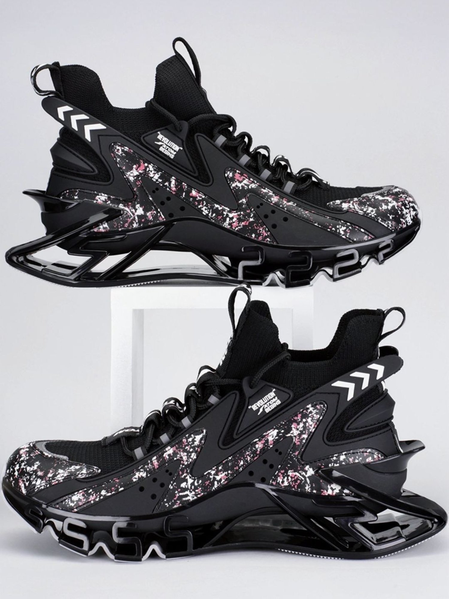 Atom Men's Multi Print Black Running Shoes