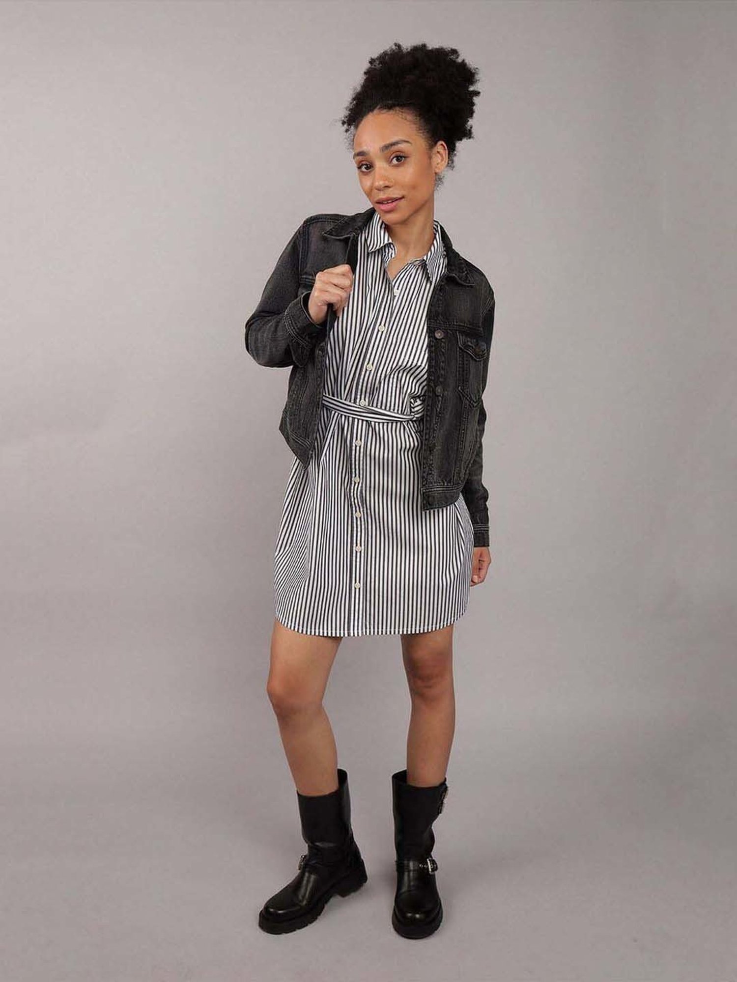 American Eagle Outfitters Black Cotton Plain Denim Jacket