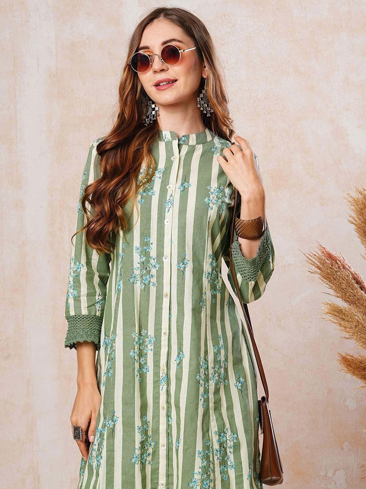 Saffron Threads Black Printed Straight Kurta