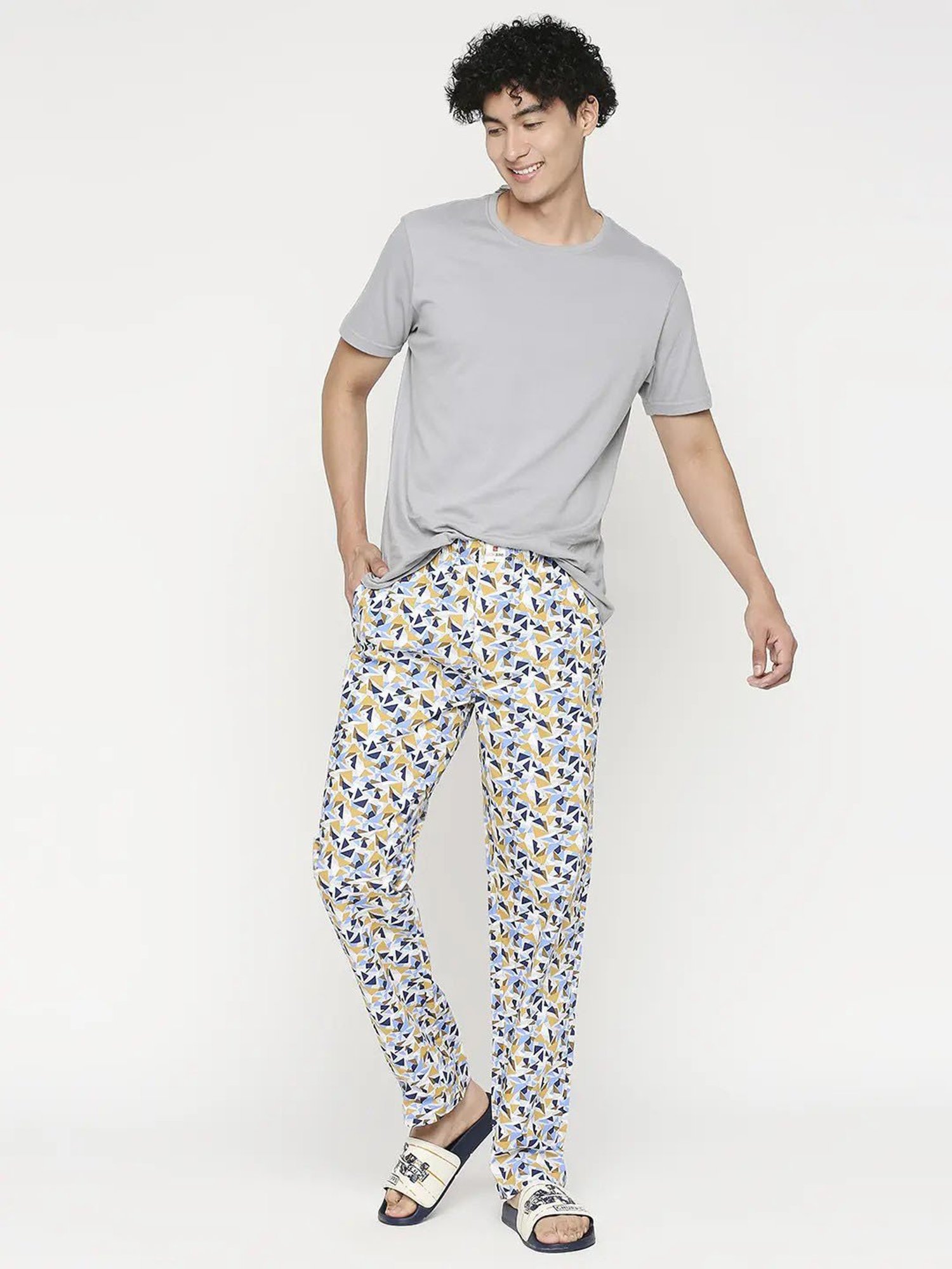 UnderJeans by Spykar Yellow & Blue Regular Fit Printed Trackpants