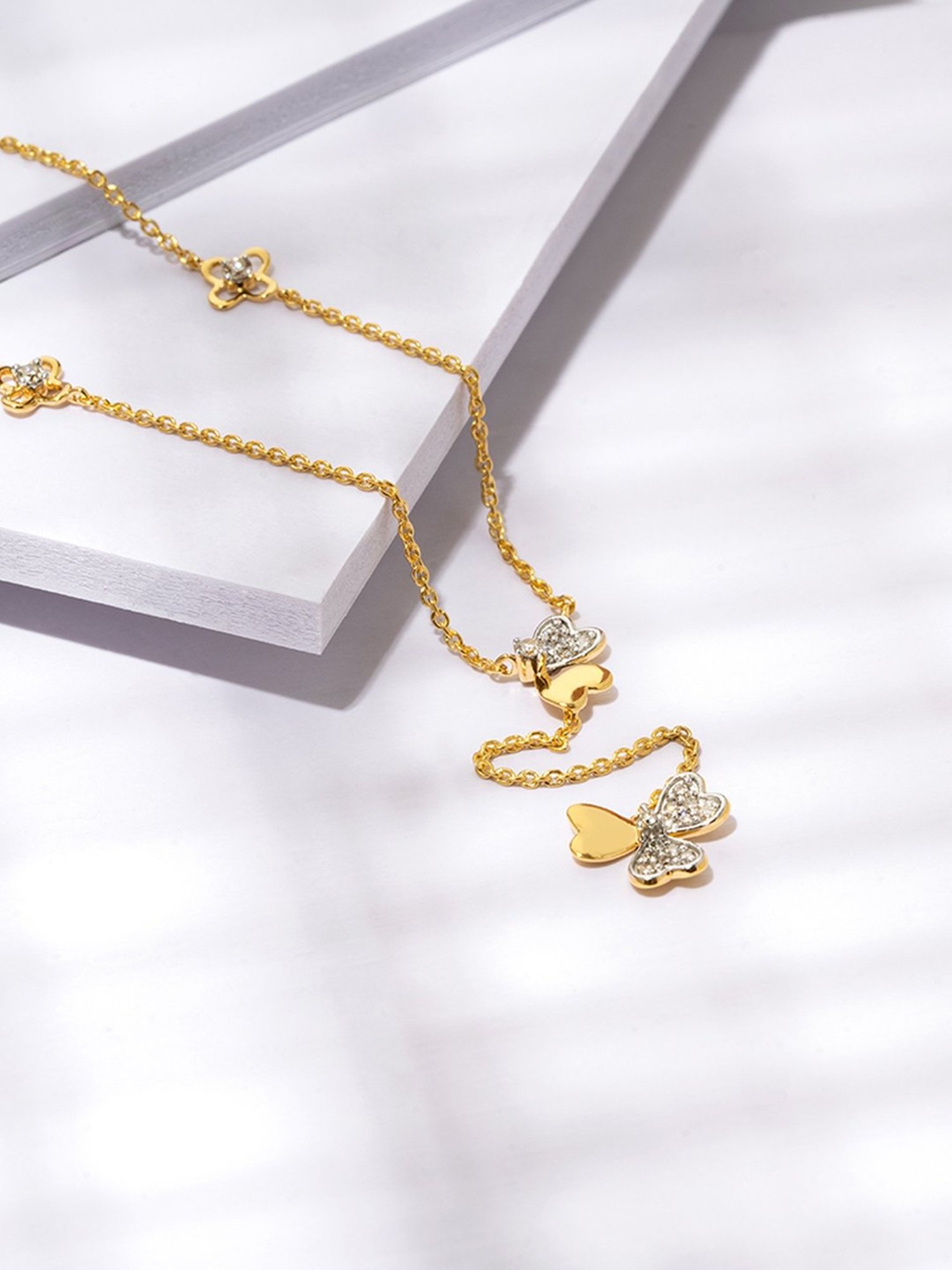 P.N.Gadgil Jewellers 18k Gold Blooming Petals Diamond Necklace For Women