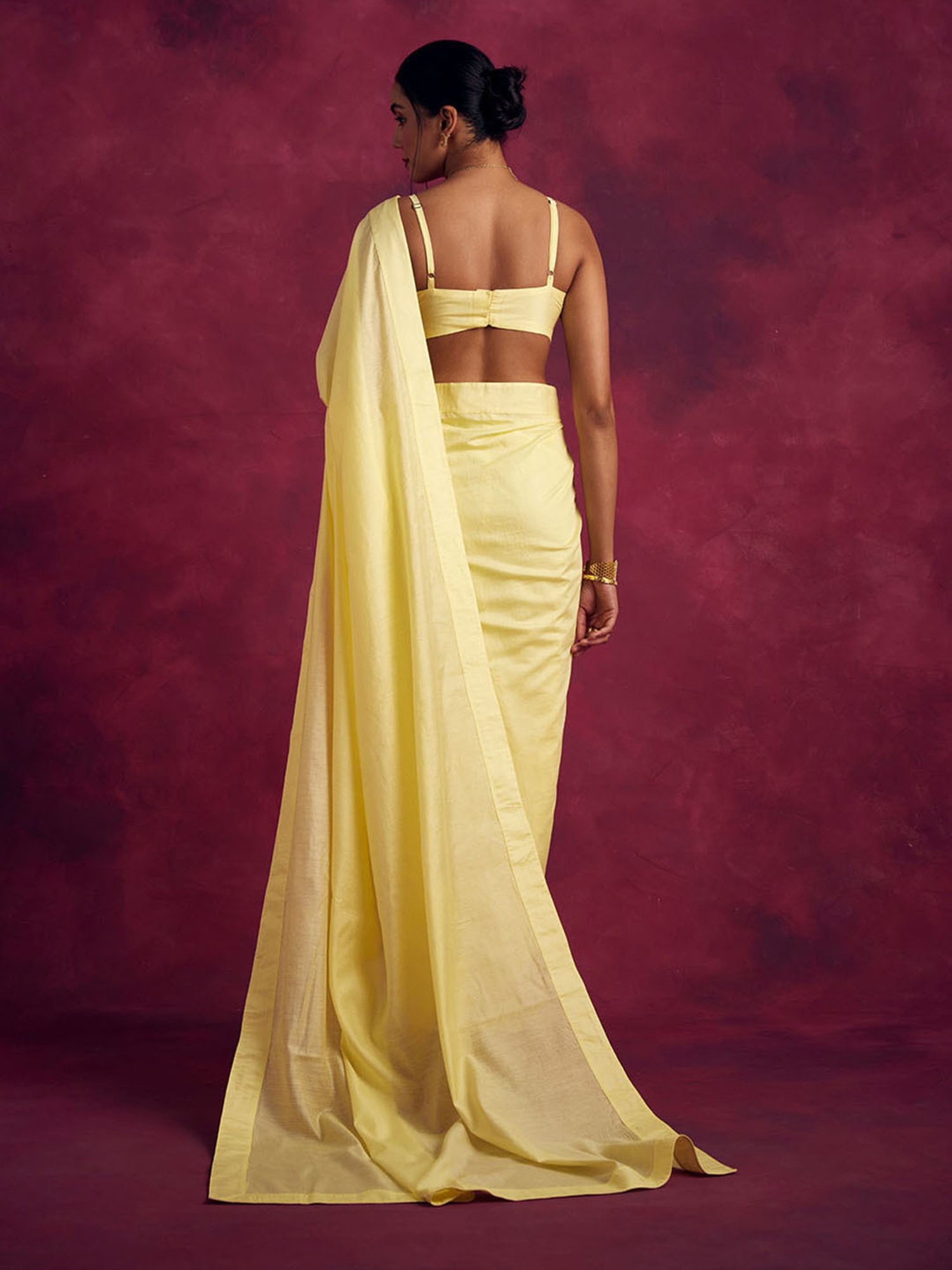 Abhishti Yellow Woven Saree Without Blouse