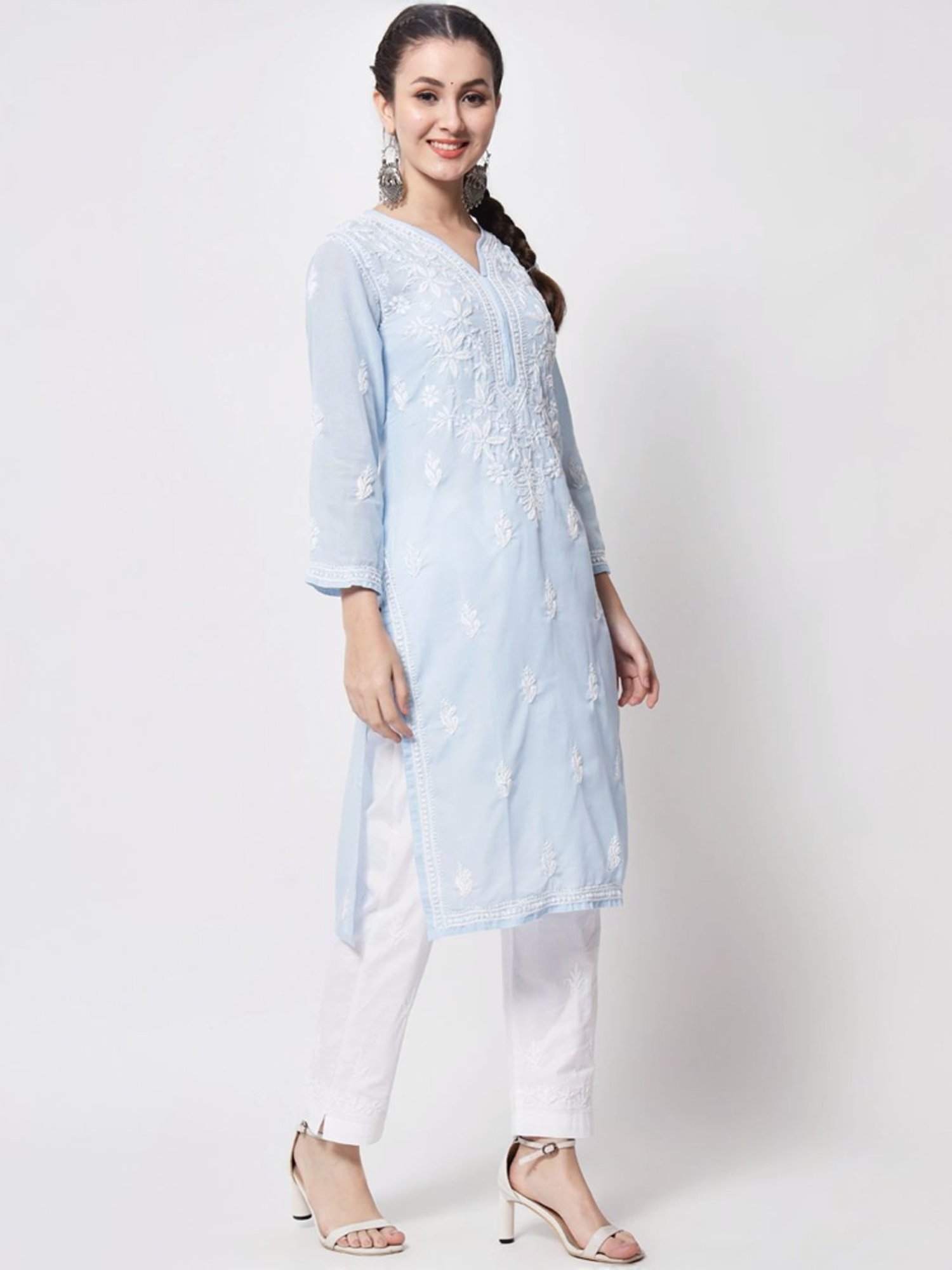 PARAMOUNT CHIKAN Sky Blue Cotton Hand Embroidered Chikankari Straight Kurta
