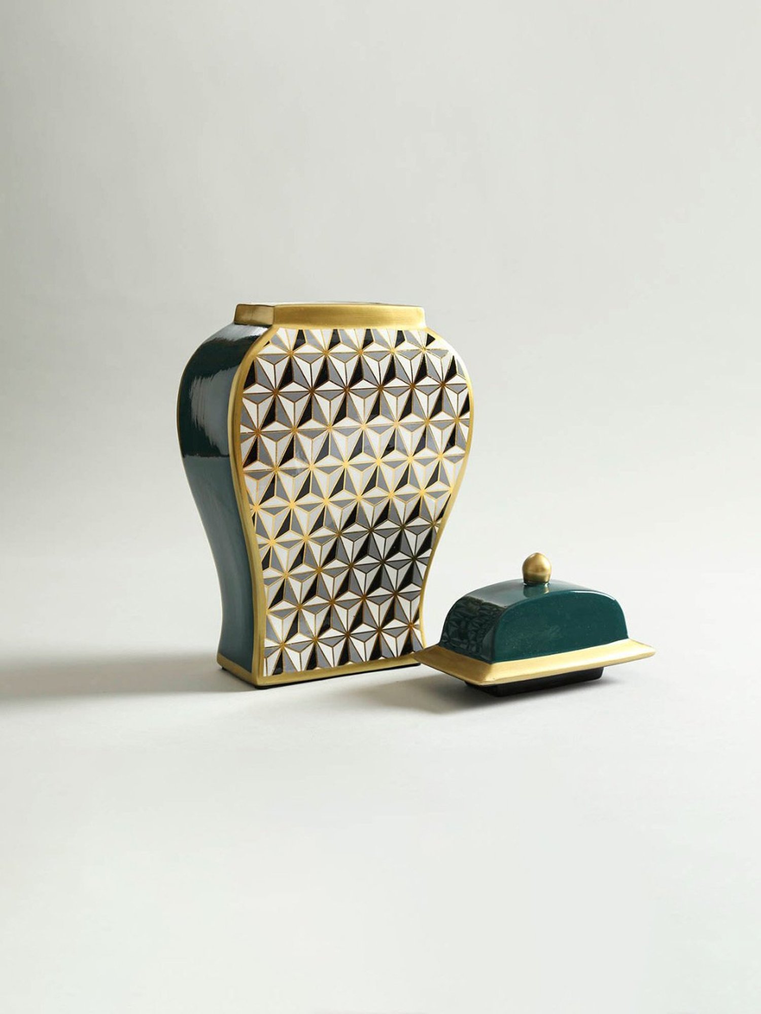 Tayhaa Brown Resin Fiery Tiger Head Showpiece