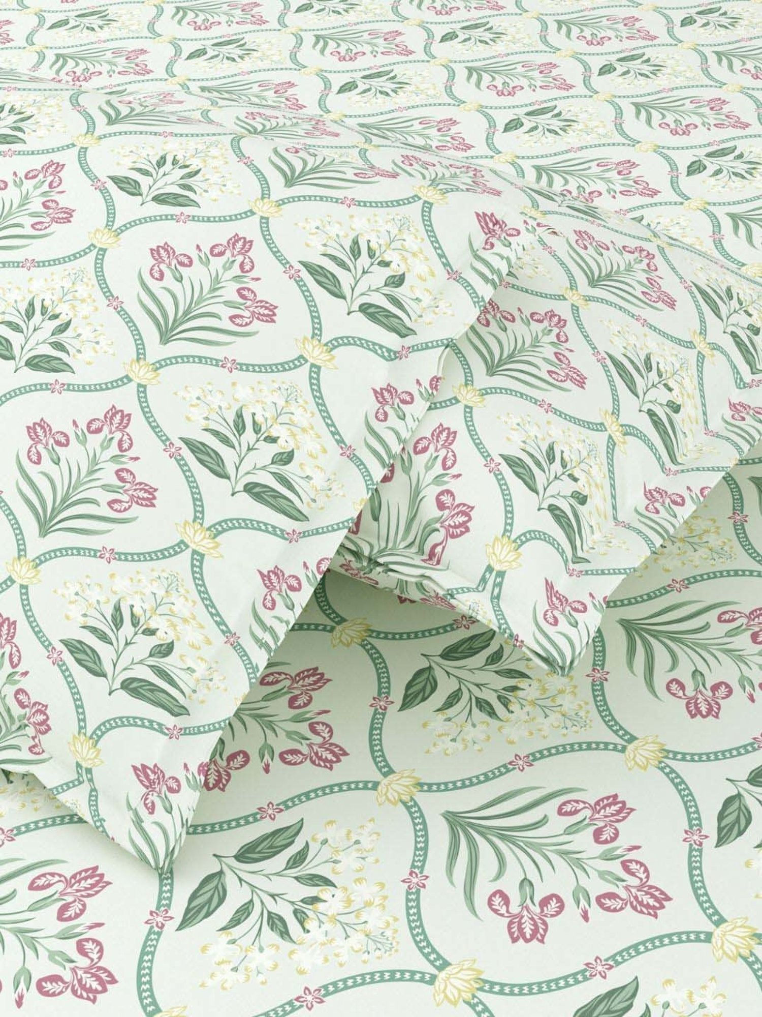 Haus & Kinder Cotton 186 TC Green Blossom Printed Double Bedsheet with 2 Pillow Covers