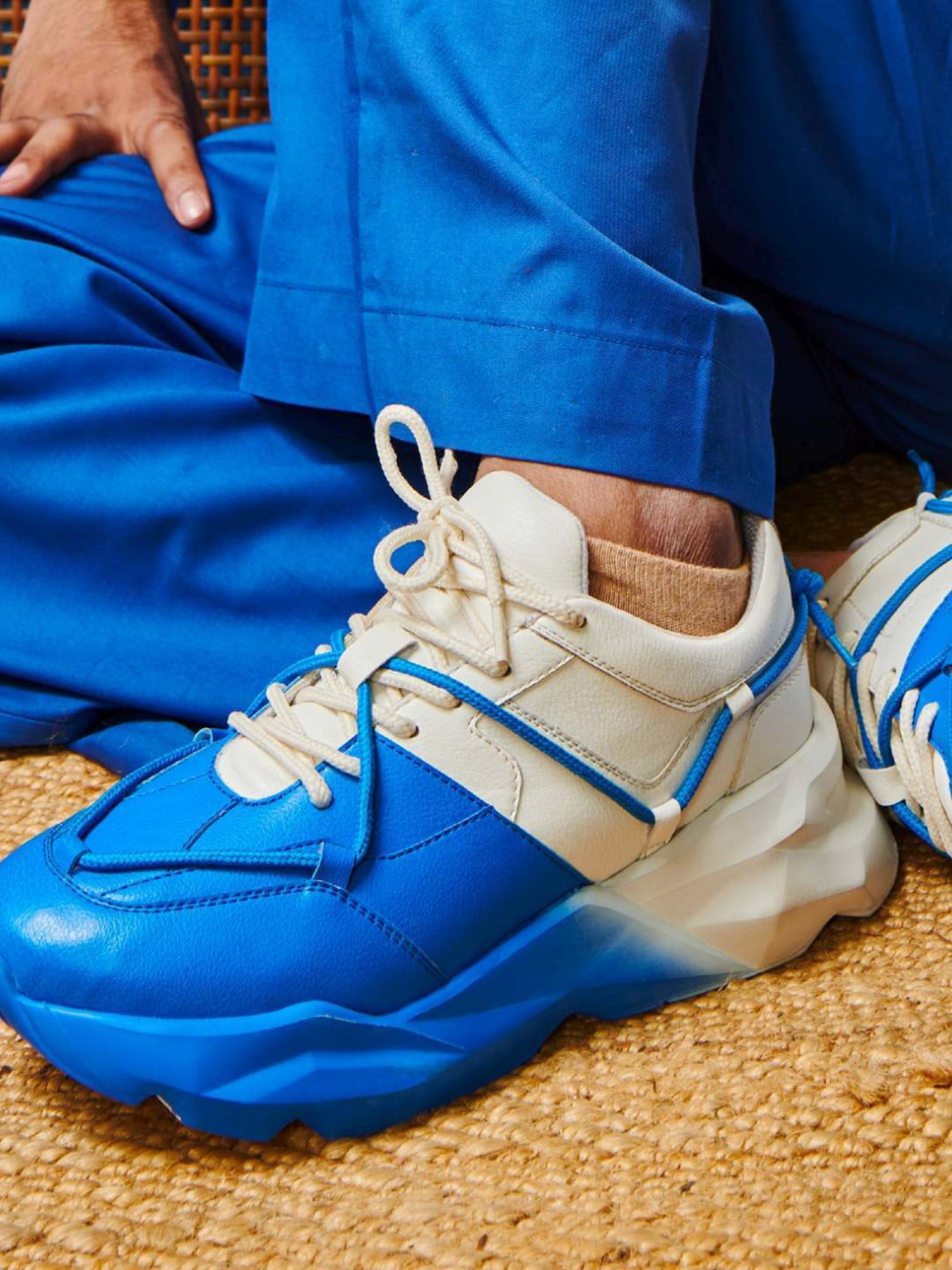 7-10 Men's 712 Elevate Street Blue & White Chunky Sneakers