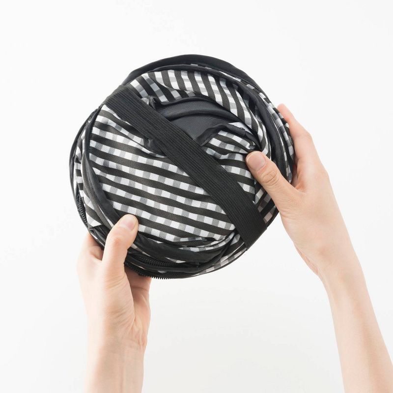 K&H Pet Products 3973 Extra Wide Outdoor Water Resistant Heated Kitty House with 2 Door Flaps Safe Escape For Feral and Outdoor Cats, Olive