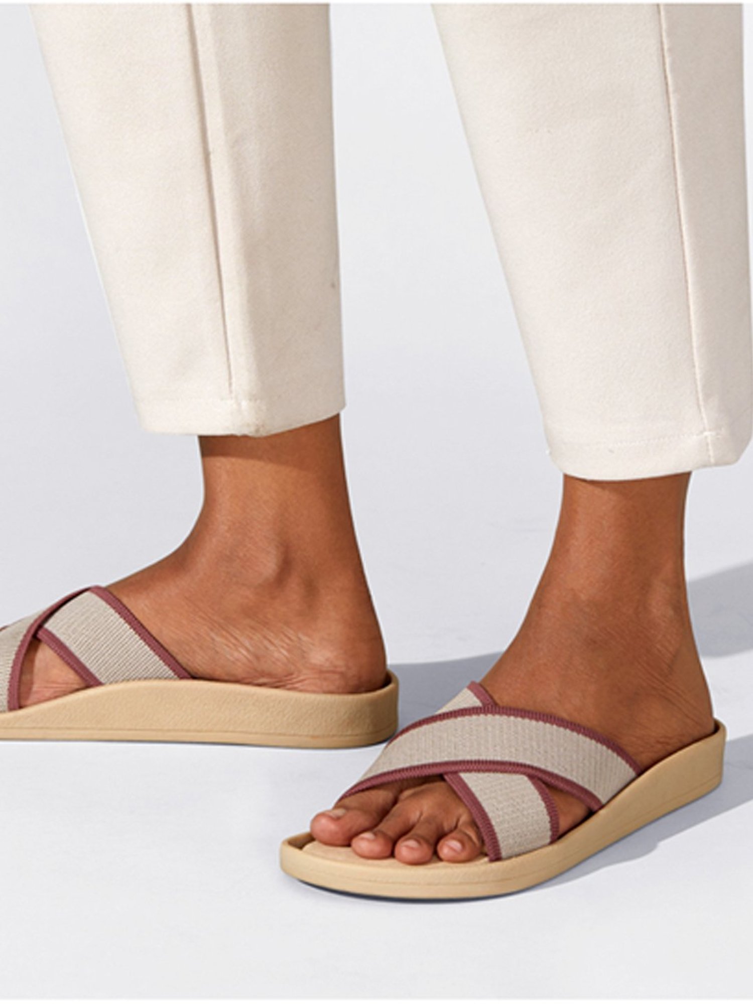 Neemans Women's Beige Cross Strap Sandals