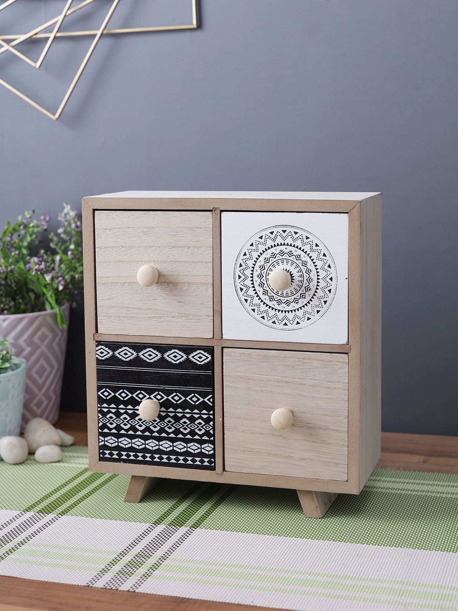 Aapno Rajasthan Beige & White Wooden Jewellery Organiser - Set of 1