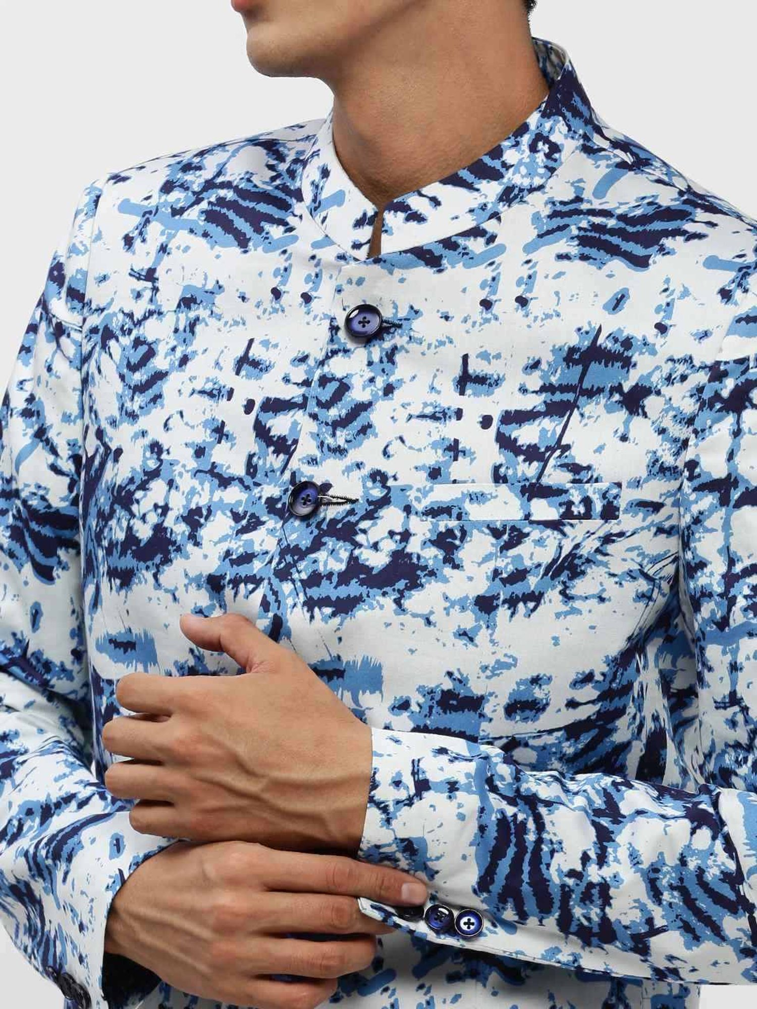 SHOWOFF White & Blue Slim Fit Printed Blazer