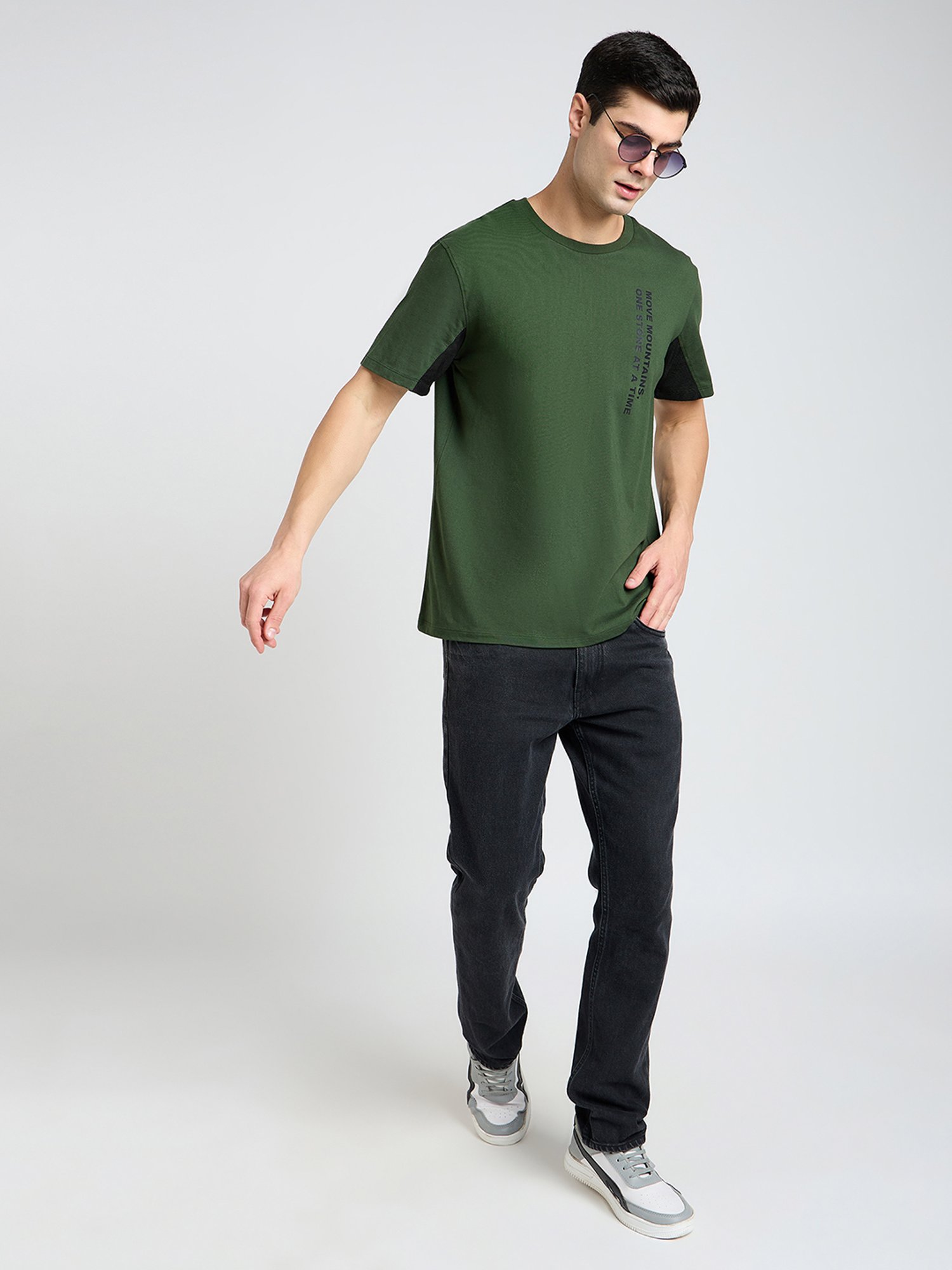 EDRIO Olive Regular Fit Printed Crew T-Shirt