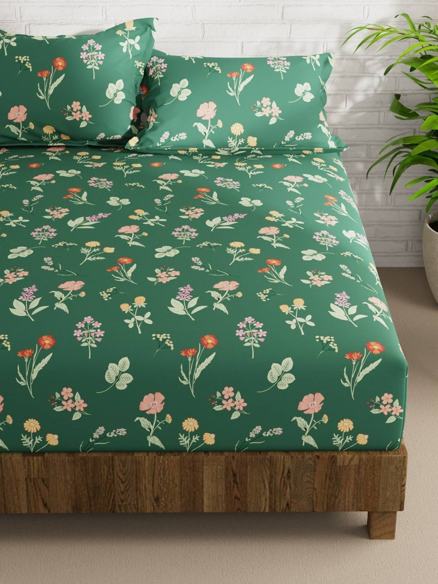 Bianca KOPA Extra Smooth Floral Fern Green 152 TC Microfiber Double Bedsheet with 2 Pillow Covers