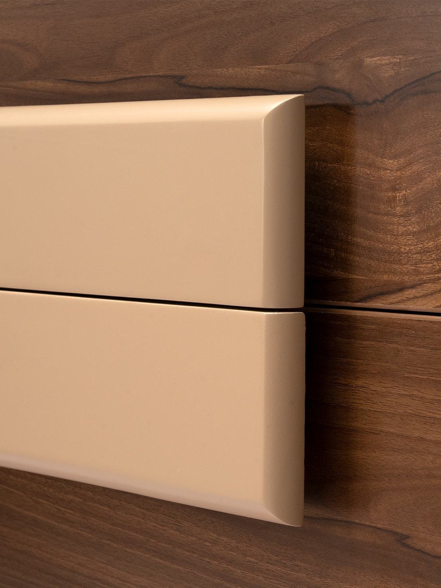 Durian Cecilia Brown Engineered Wood Chest Of Drawers