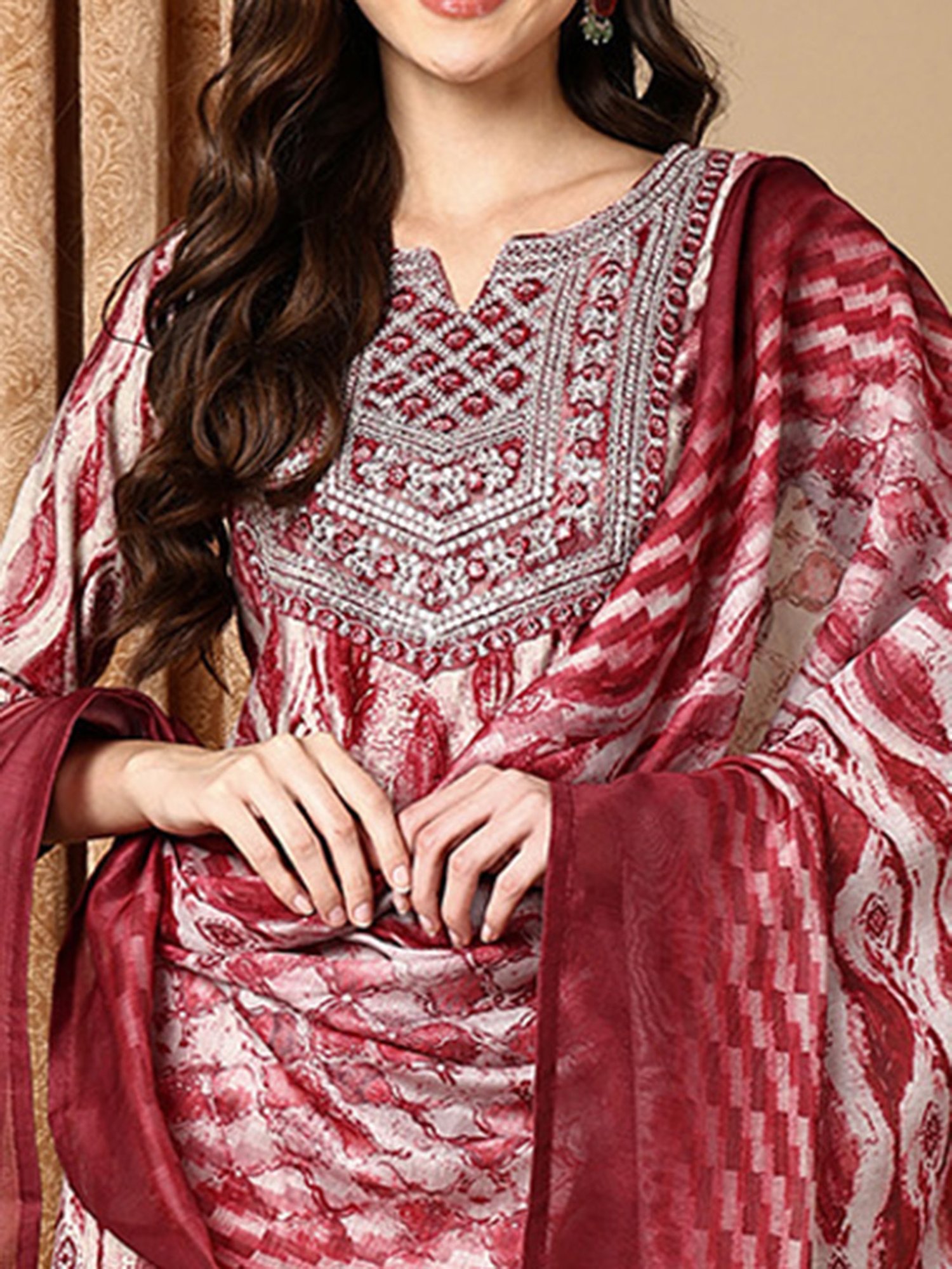 Vaamsi Grey & Maroon Cotton Printed Kurta With Pant & Dupatta