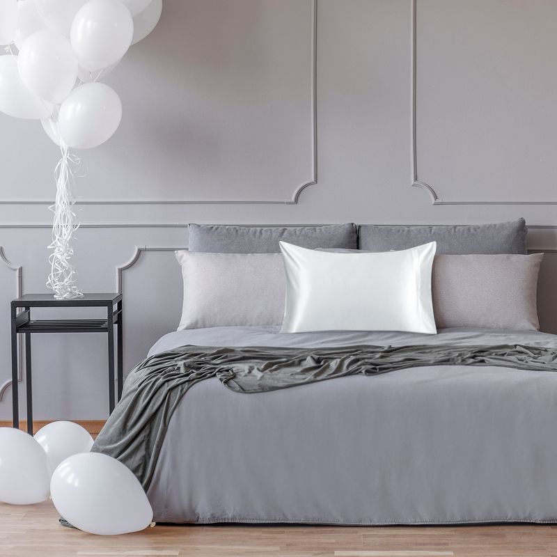 1 Pc 20&rdquo; x 30" Silk for Facial Beauty and Hair Pillow Case Black - PiccoCasa