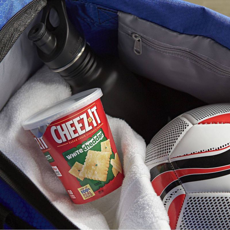 Cheez-It White Cheddar Baked Snack Crackers Mini Cup - 2.2oz