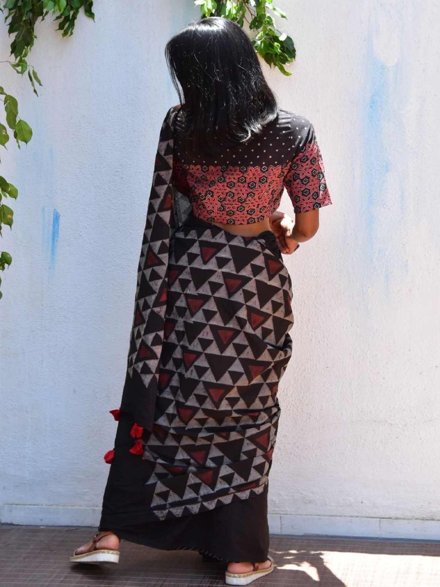 Chidiyaa White Vanilla Moon Mystic Opal Hand Block Printed Mulmul Cotton Saree