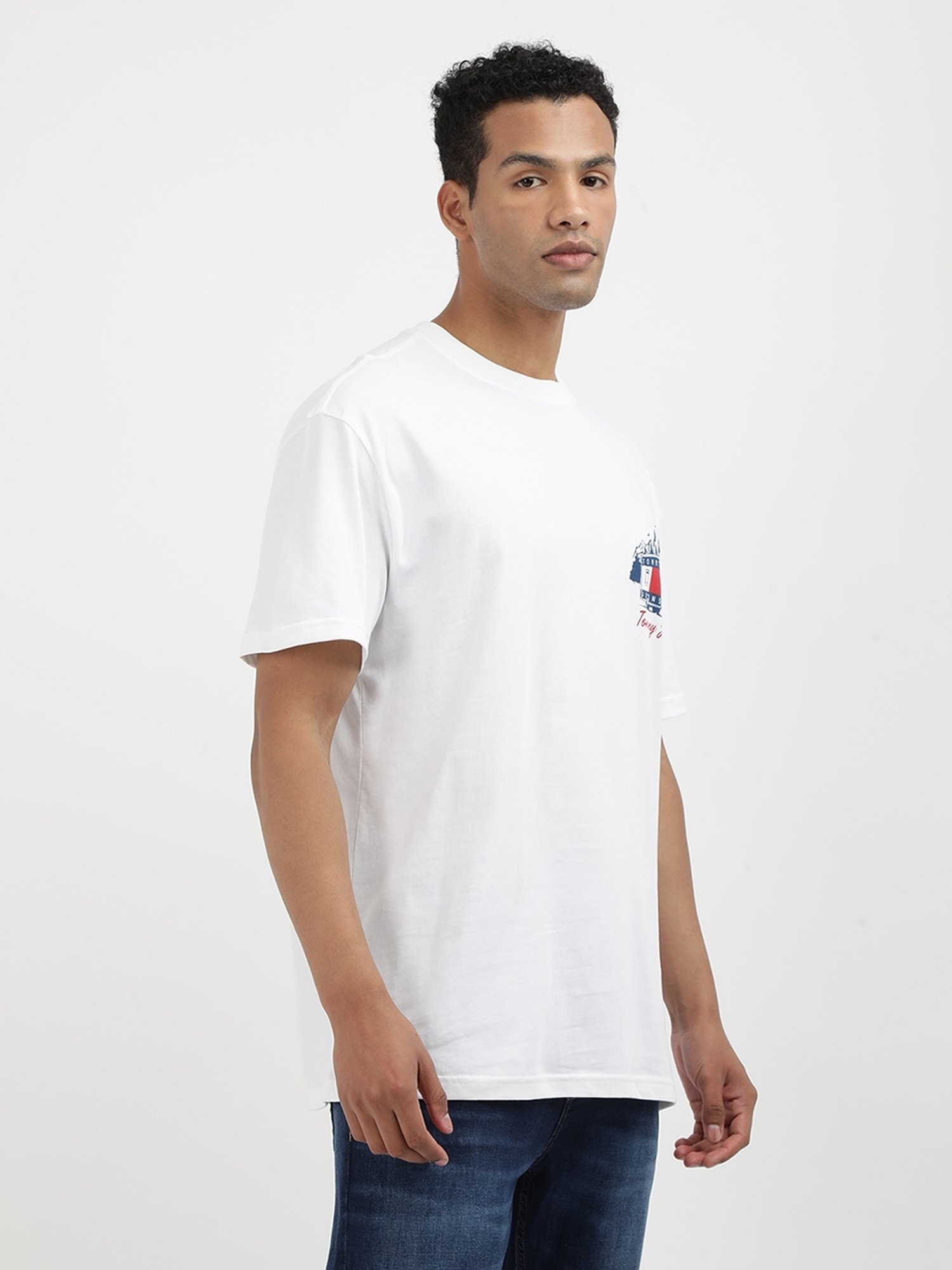 Tommy Hilfiger White Cotton Regular Fit Graphic T-Shirt