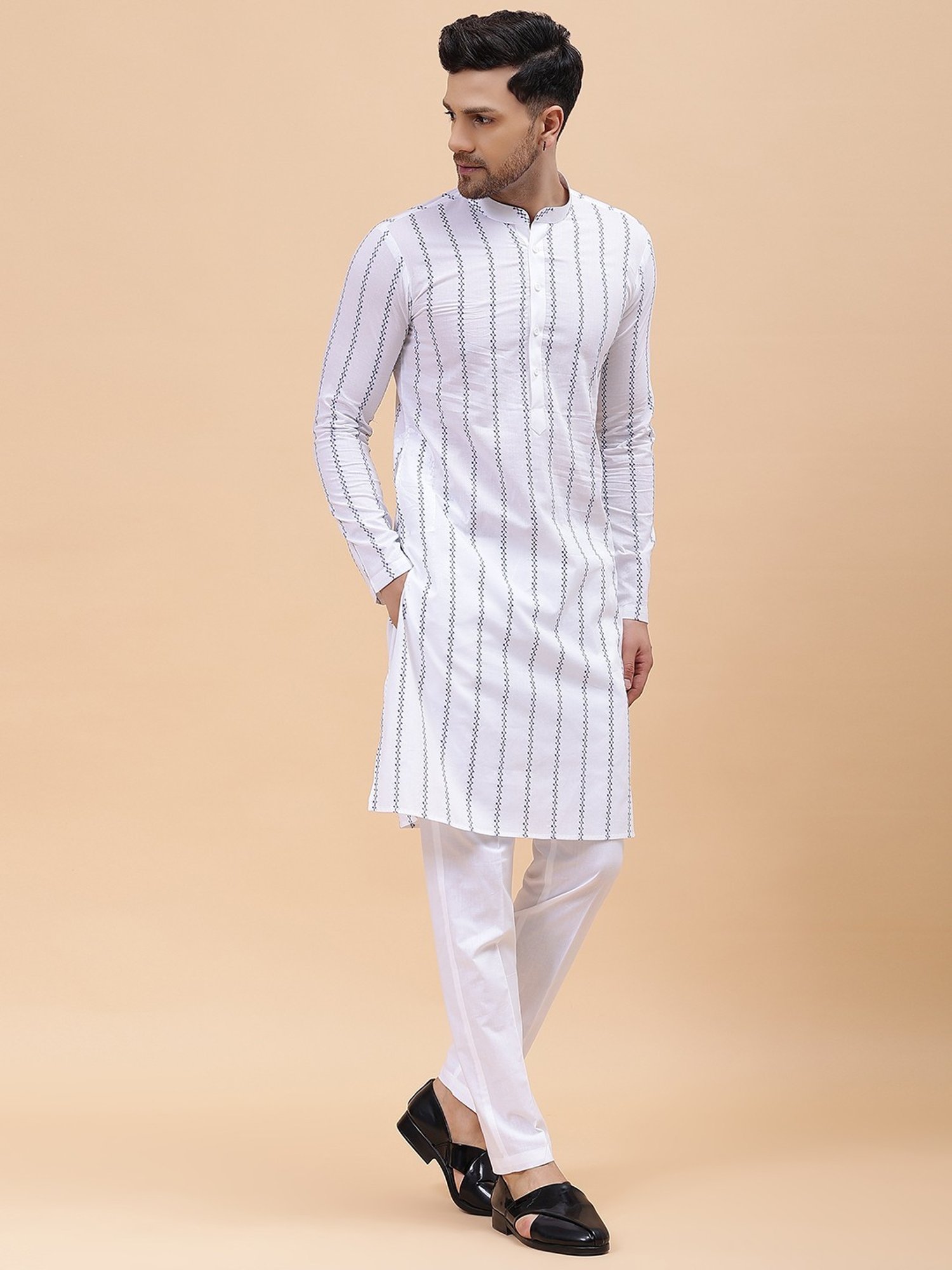 Manthan Red Full Sleeves Solid Kurta