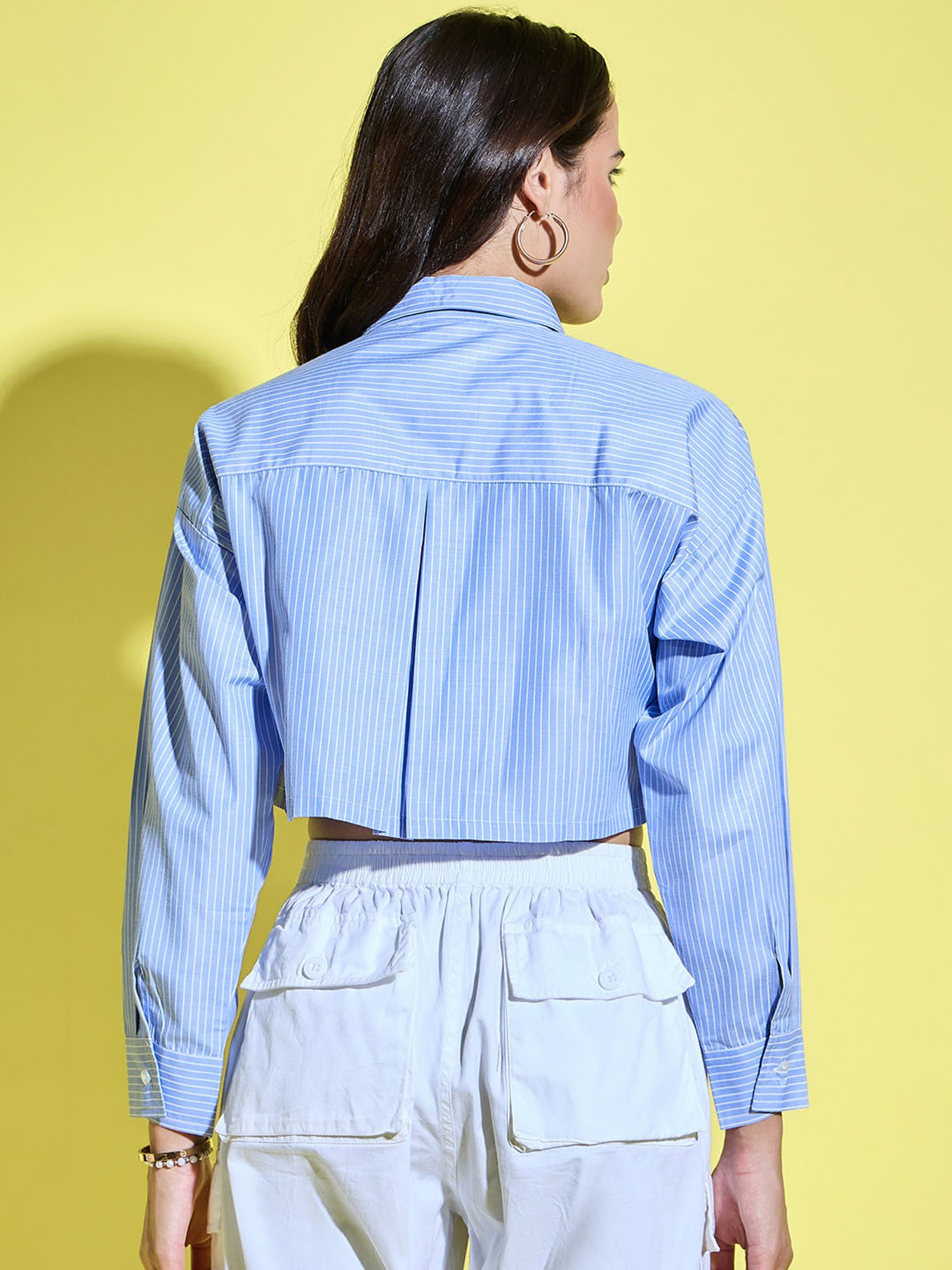 Anvi Be Yourself Blue Striped Cropped Shirt