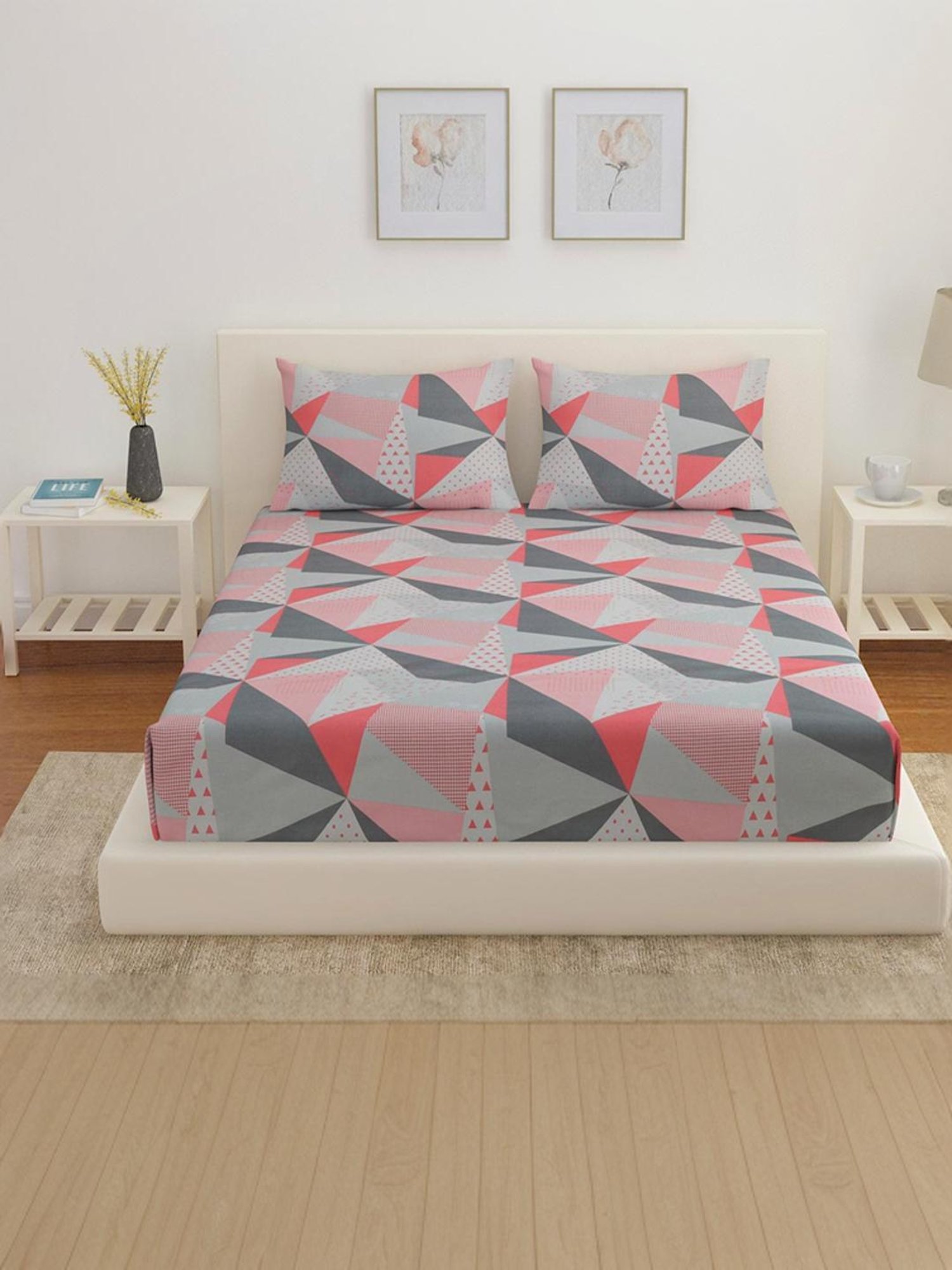 @Home Arias Grey & Pink 165 TC Cotton King Bedsheet with 2 Pillow Covers