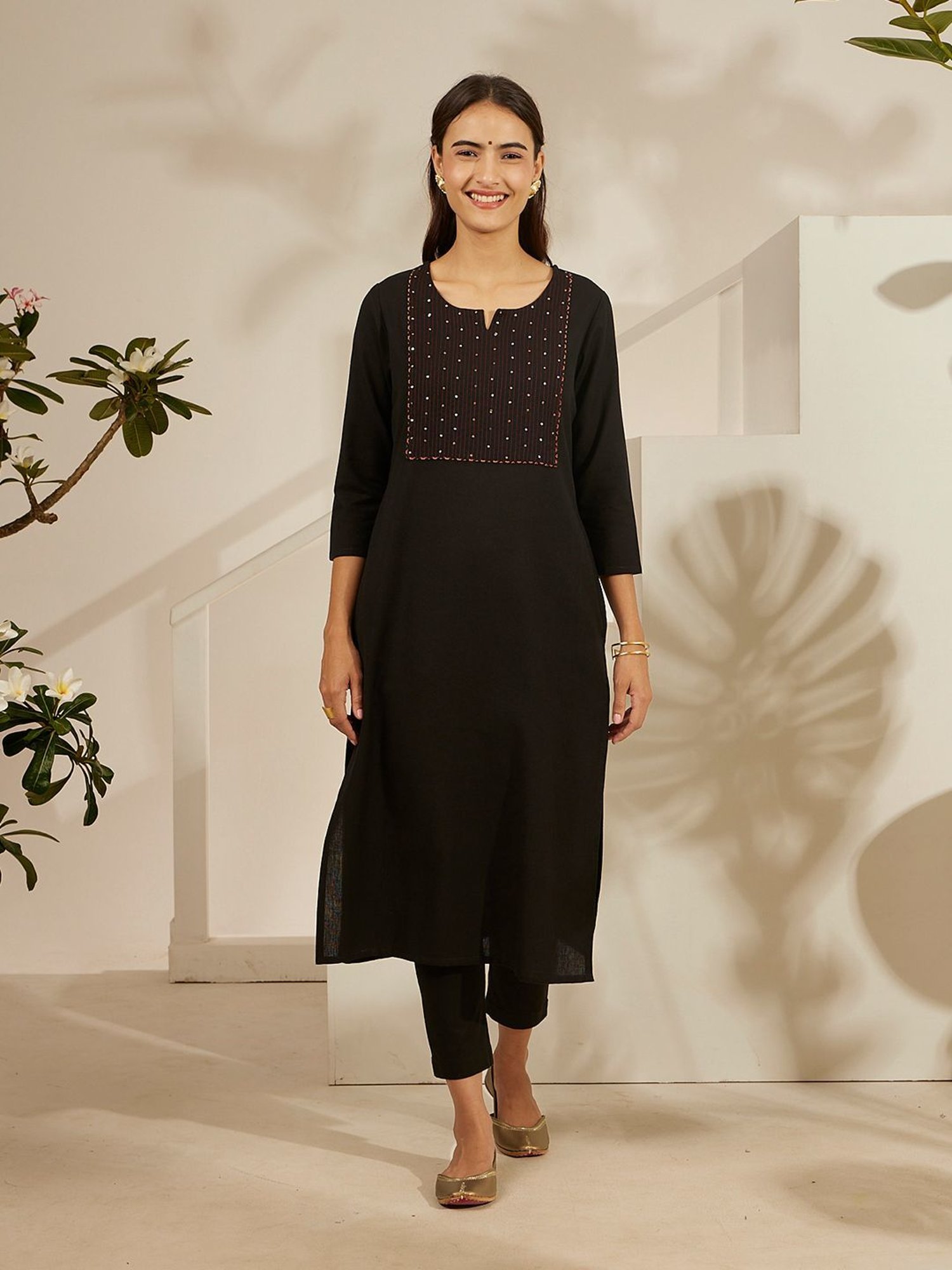 Daali Black Cotton Flax Round Neck 3/4 Sleeves Smart Formals Kurta with Two Pockets