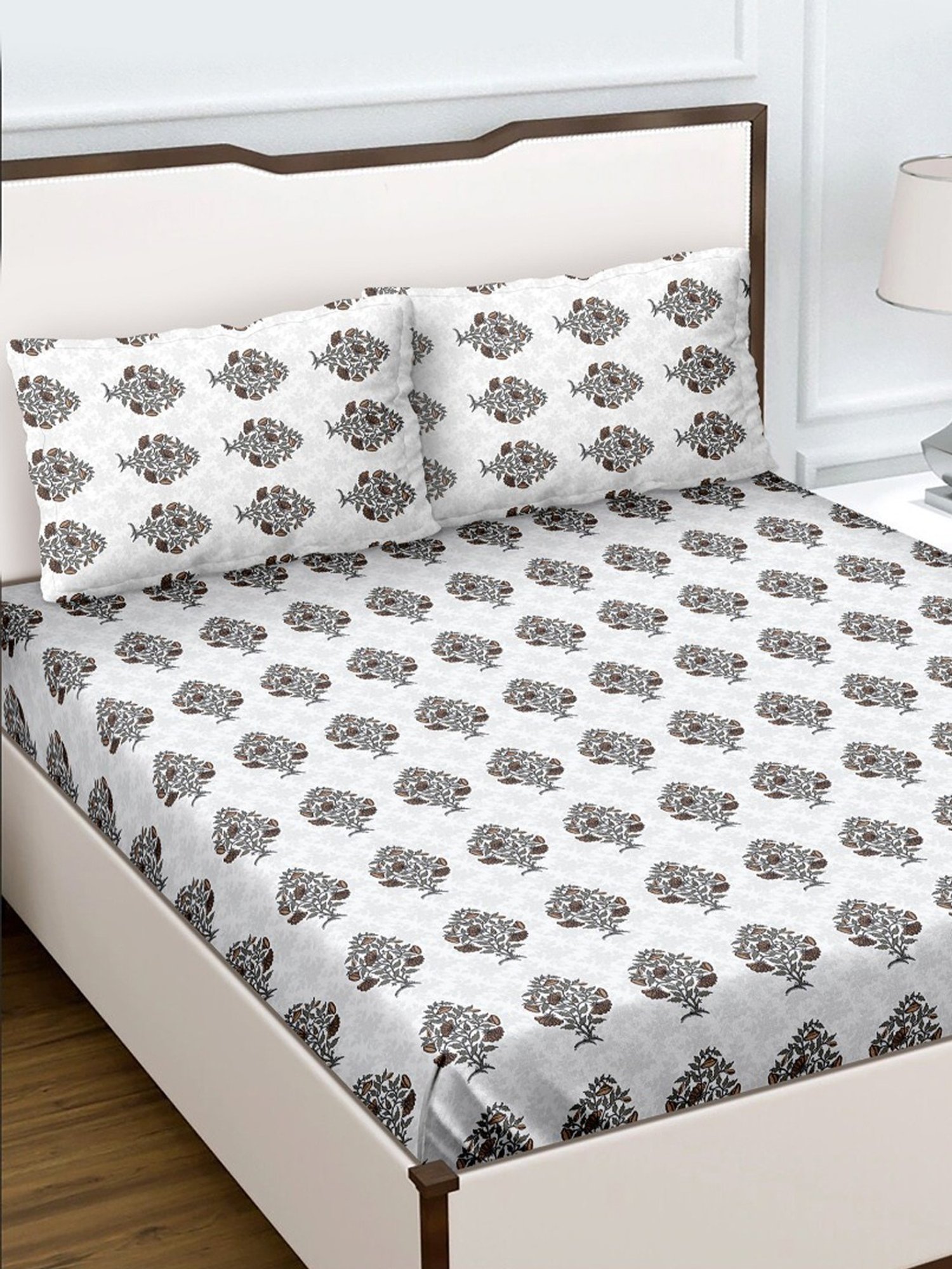 BELLA CASA Genteel Printed Beige 180 TC Cotton King Bedsheet with 2 Pillow Covers