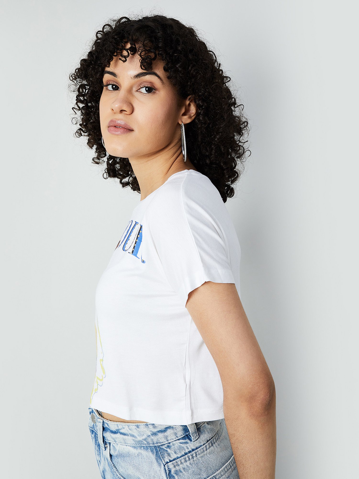 Ginger by Lifestyle Off White Graphic Print Crop T-Shirt