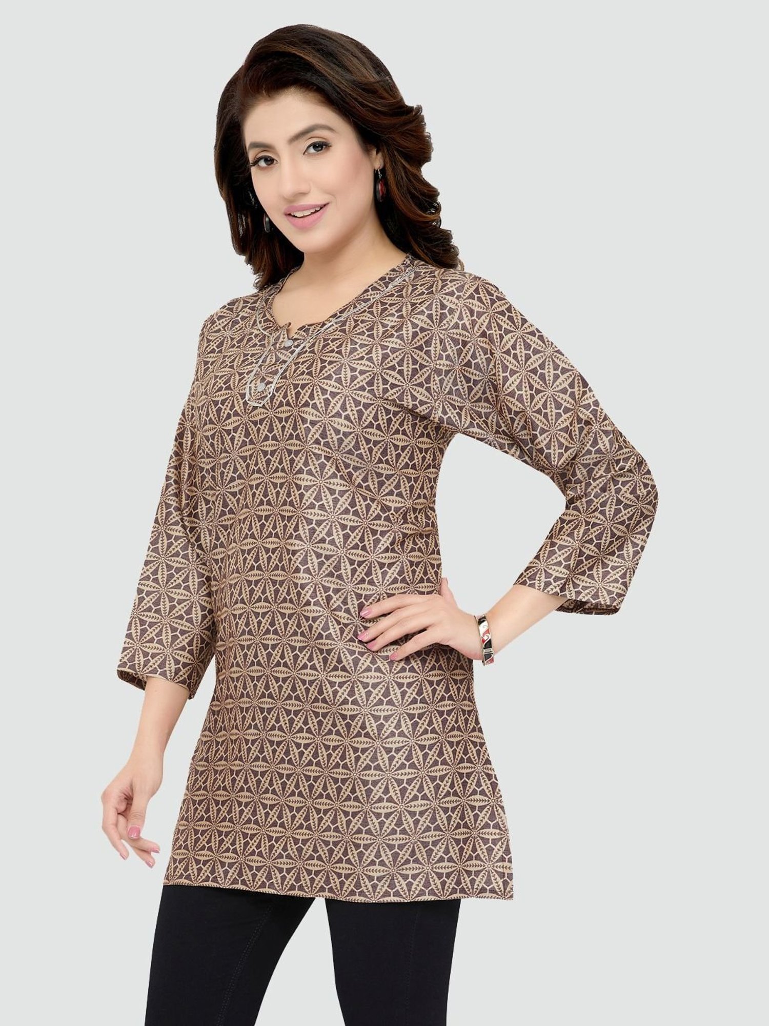 Saree Swarg Beige & Grey Printed Straight Kurti