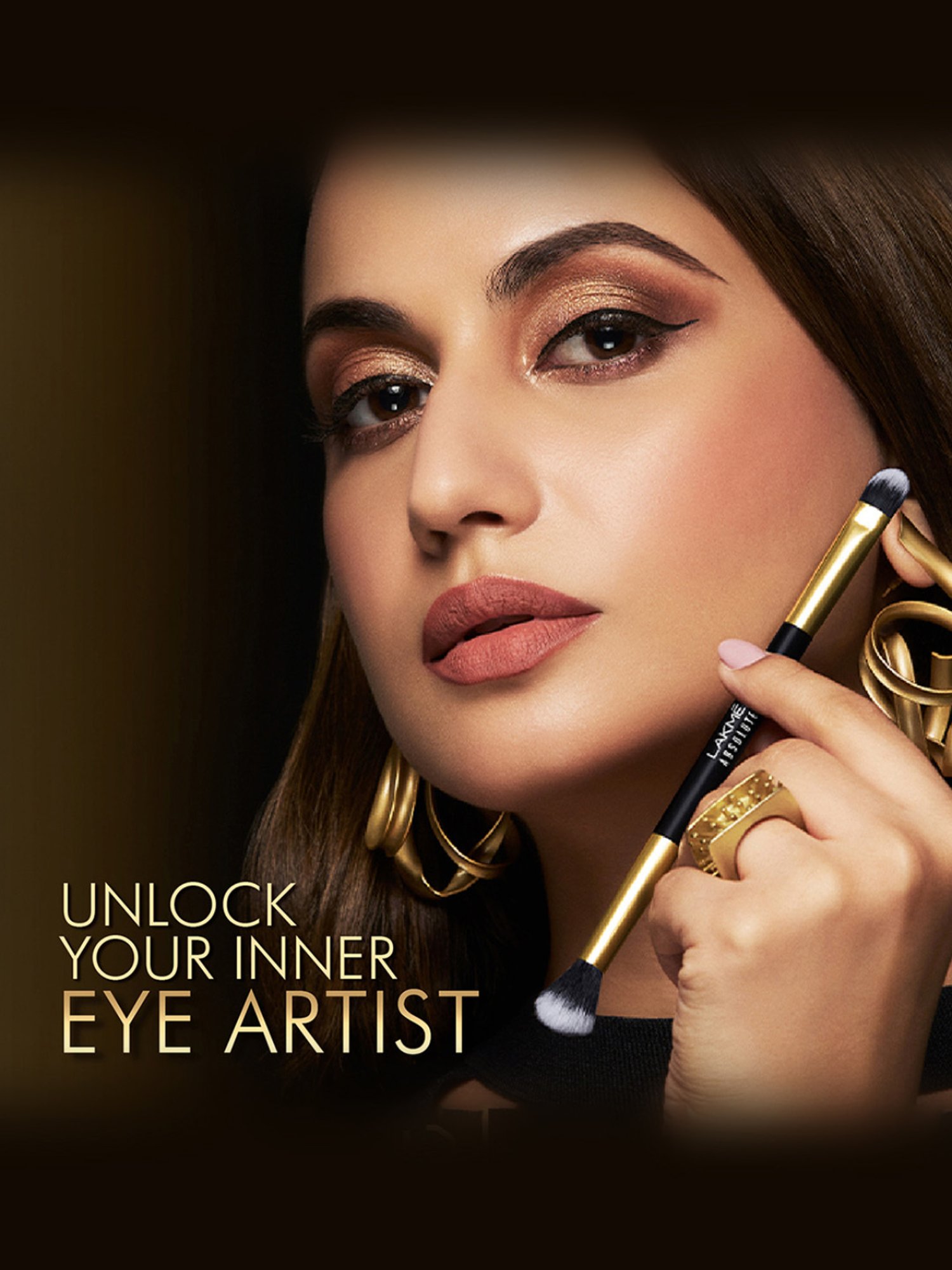 Lakme Absolute Dual Ended Eyeshadow Brush