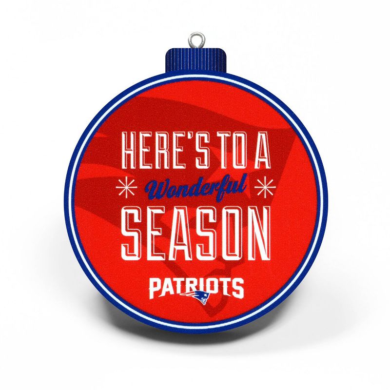 Fabrique NCAA Oregon Team Inflatable Helmet   4 ft., 4 ft Tall, Green