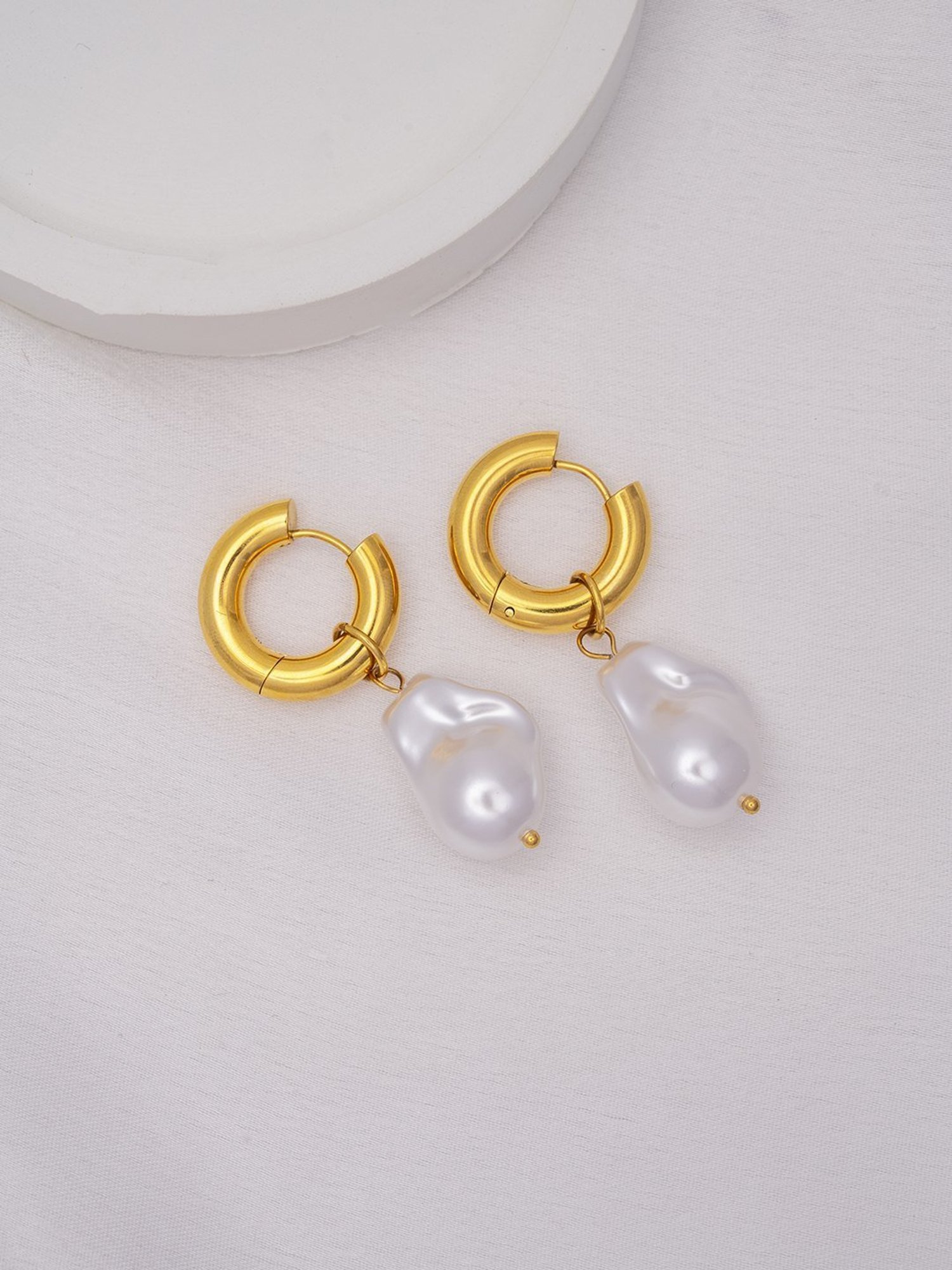 Perfectly Average Irregular Water Pearl Drop Earrings