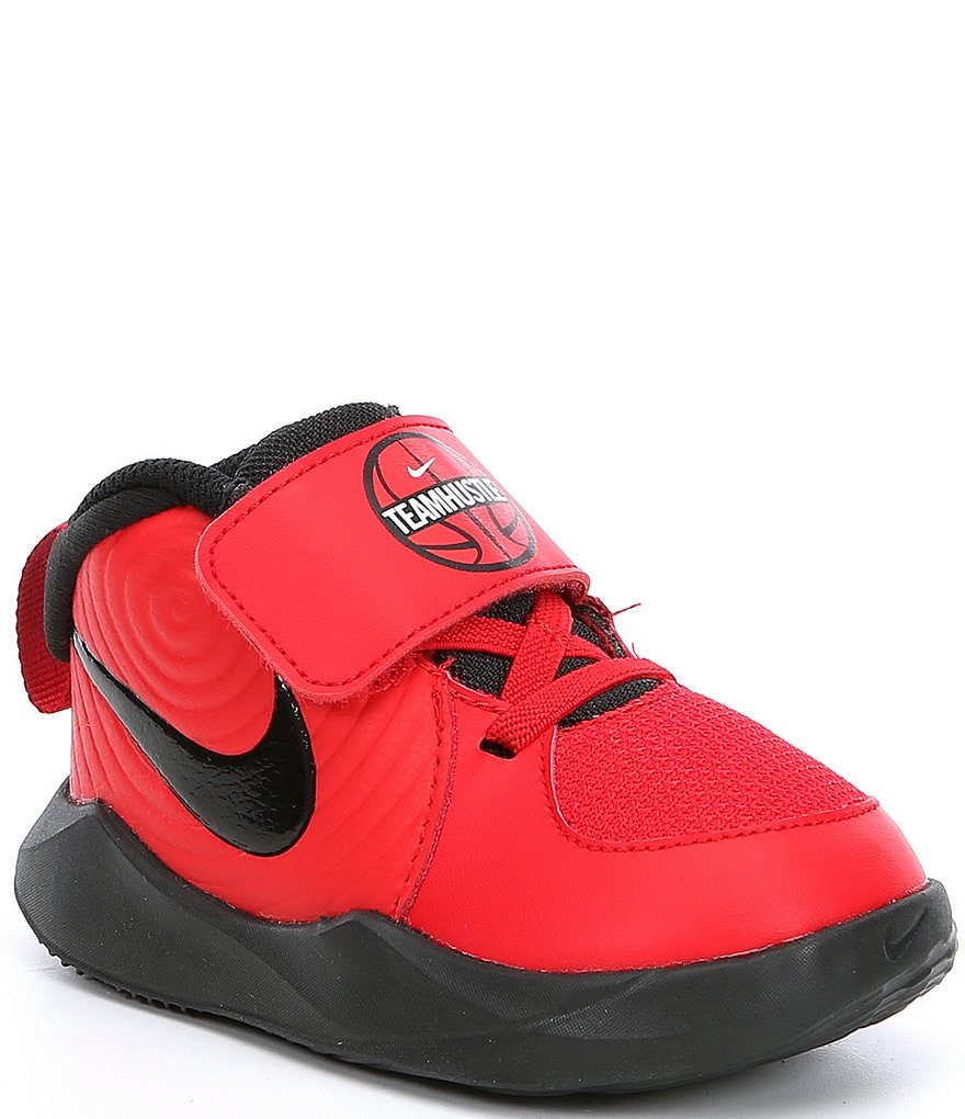 Nike Boys' Team Hustle D 9 TD Basketball Shoes (Infant)