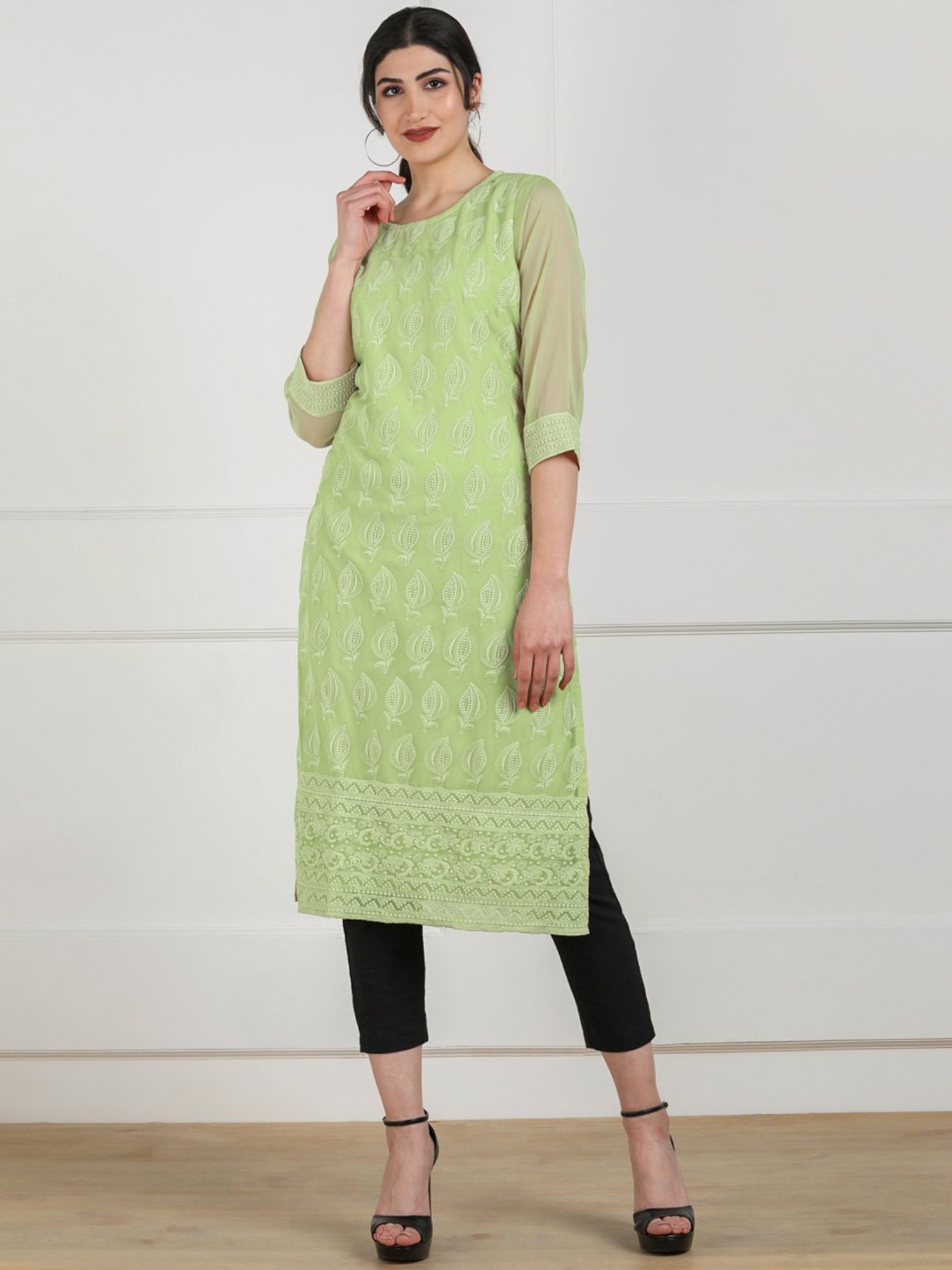 SWAGG INDIA Green Embroidered Straight Kurta