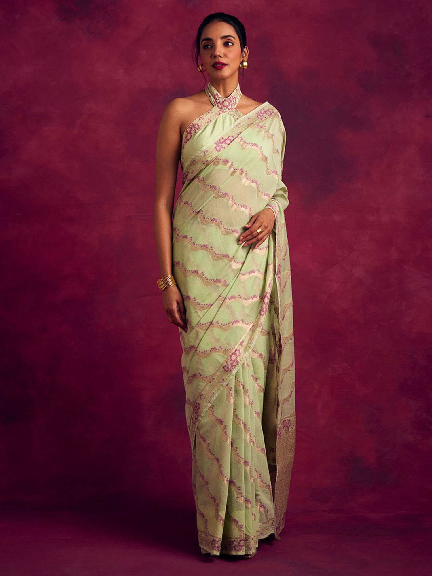 Abhishti Green Woven Saree Without Blouse