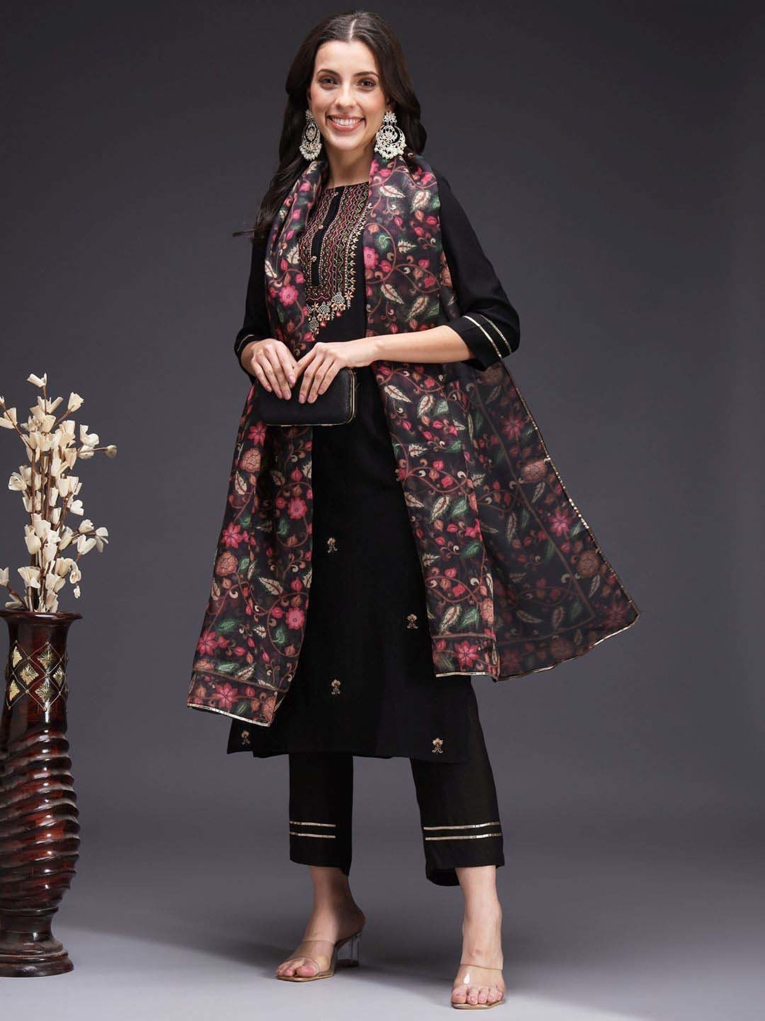 Heeposh Black Embroidered Kurta Pant Set With Dupatta