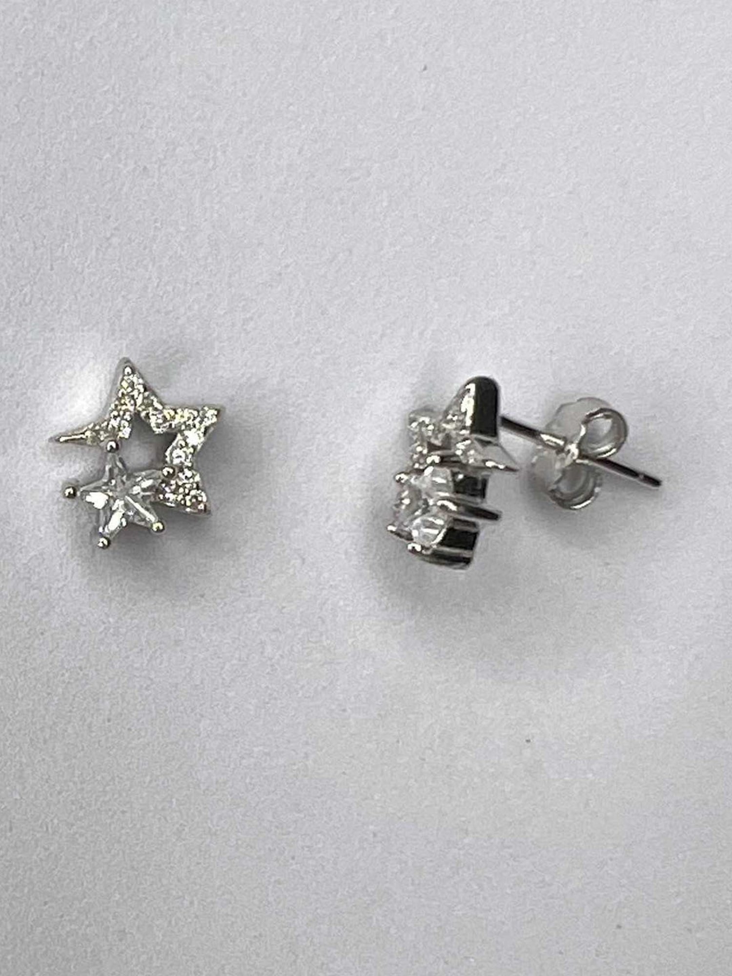 Arte Jewels 925 Sterling Silver CZ-studded Star shape Earrings for Women & Girls