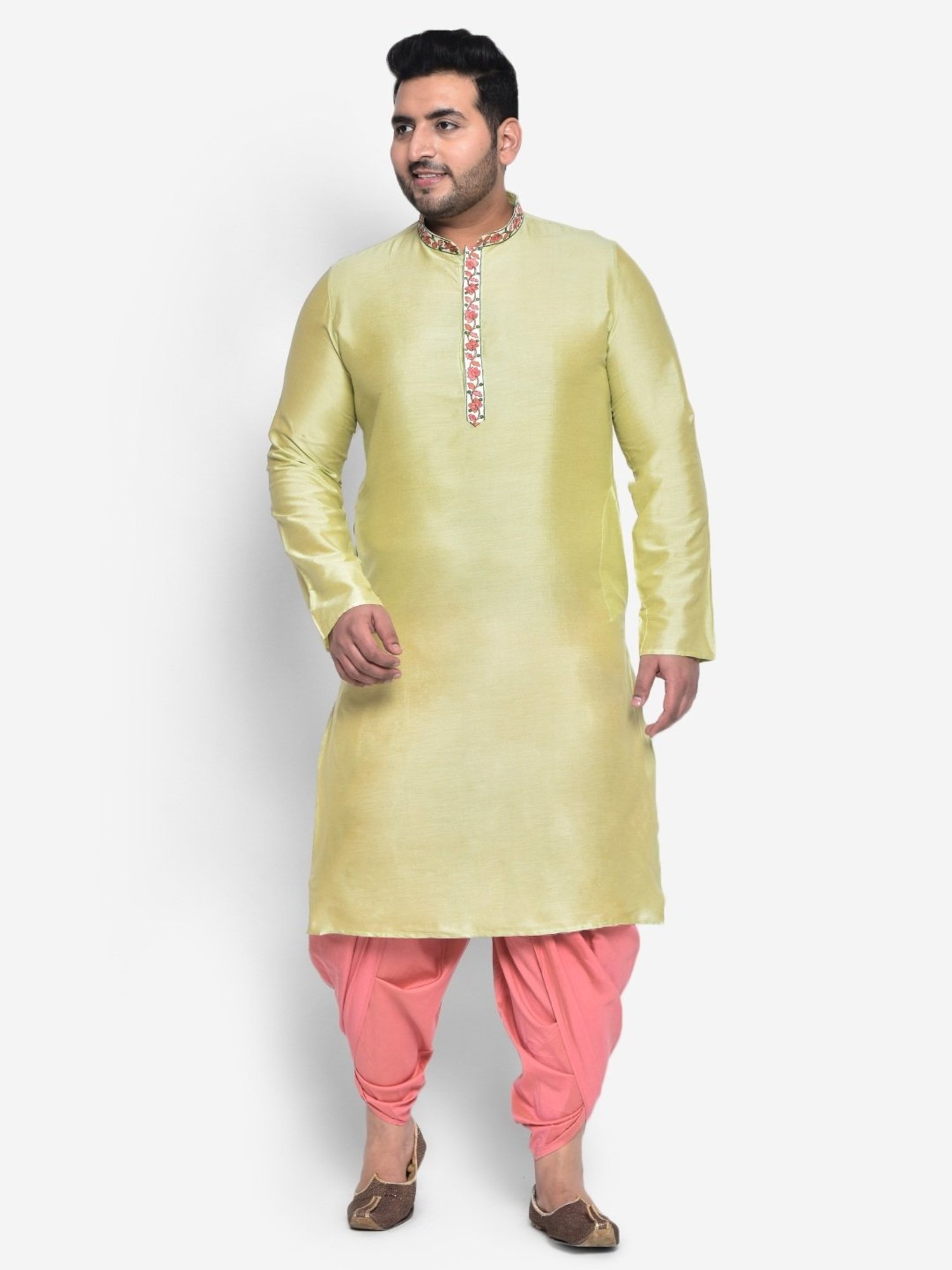 KISAH PLUS Green Regular Fit Embroidered Kurta