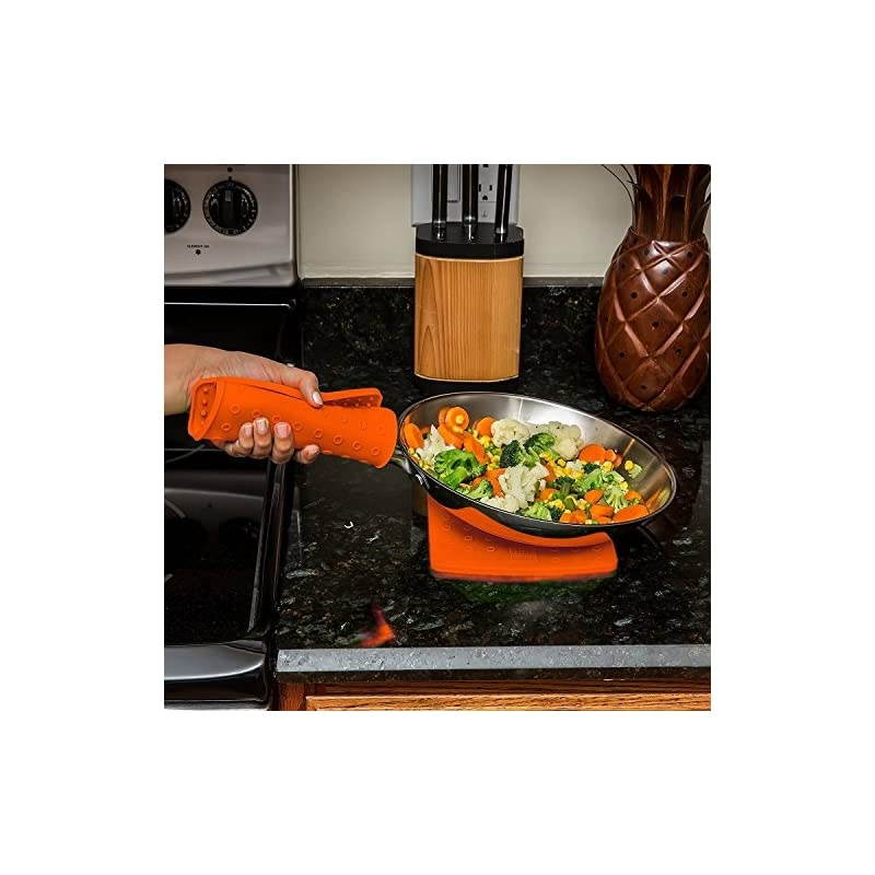 Silicone Pot Holders for Kitchen - Easy to Clean Trivets for Hot Pots and Pans - This Kitchen Tool Works Well as Silicone Trivet, Hot Pads for Oven, Potholders (7x7 in, Black, 1 Pair)