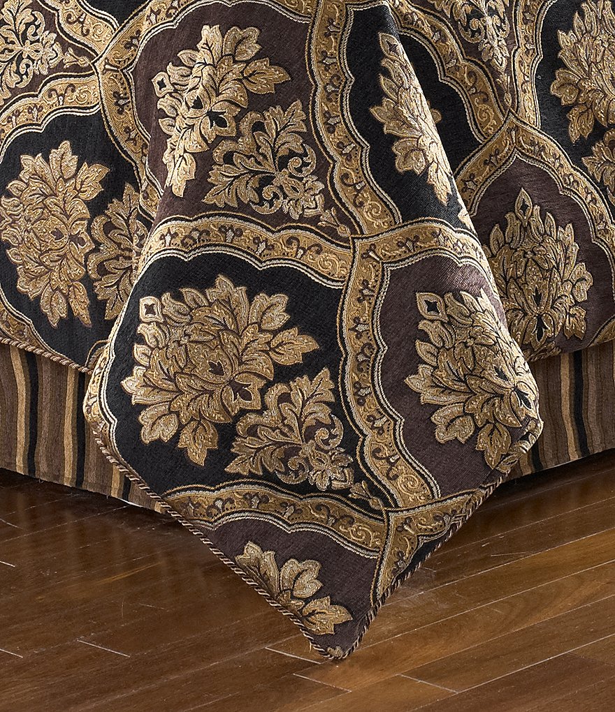 J. Queen New York Hartford Chenille Comforter Set