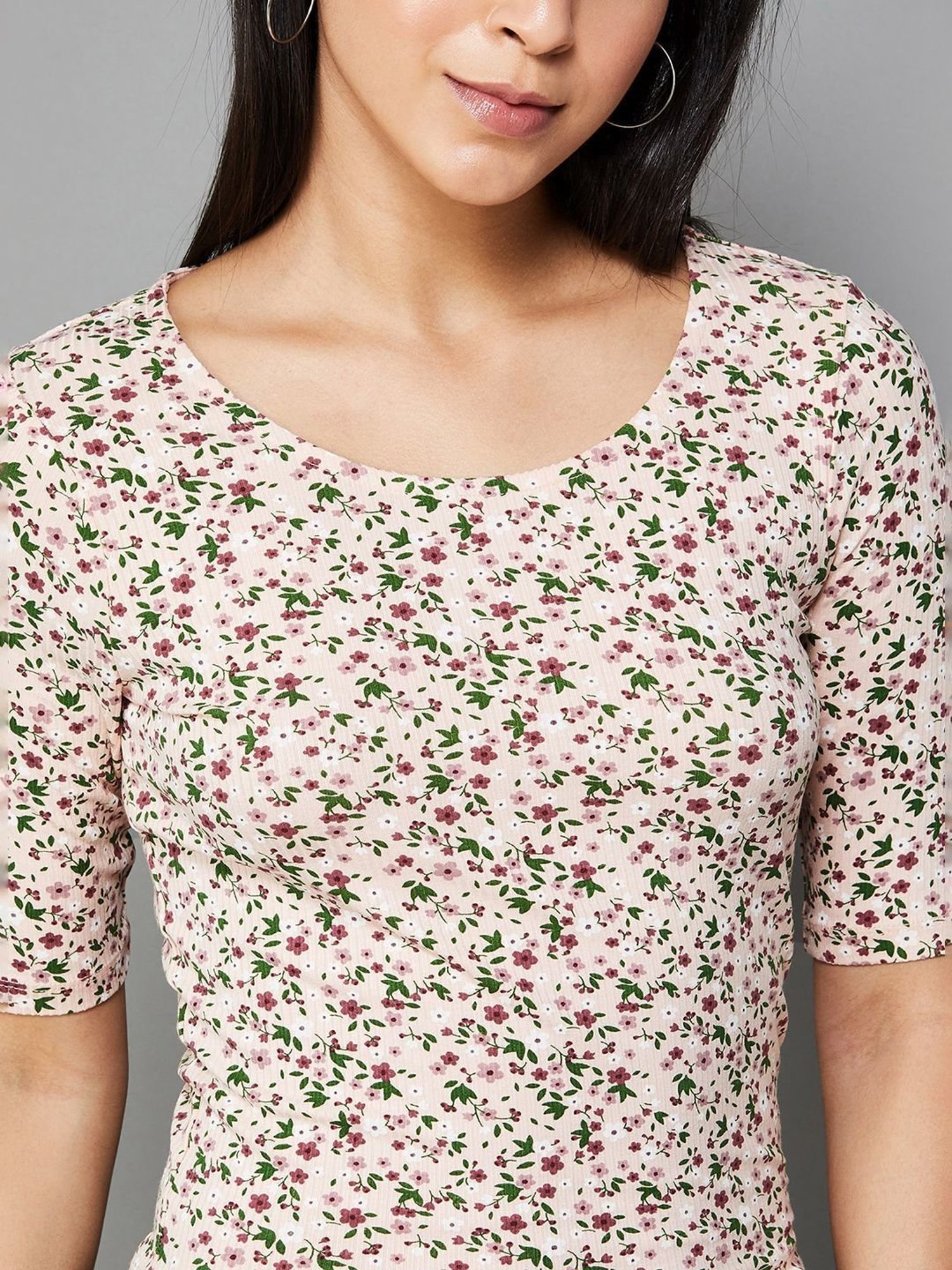 Ginger by Lifestyle Beige Floral Print Crop Top