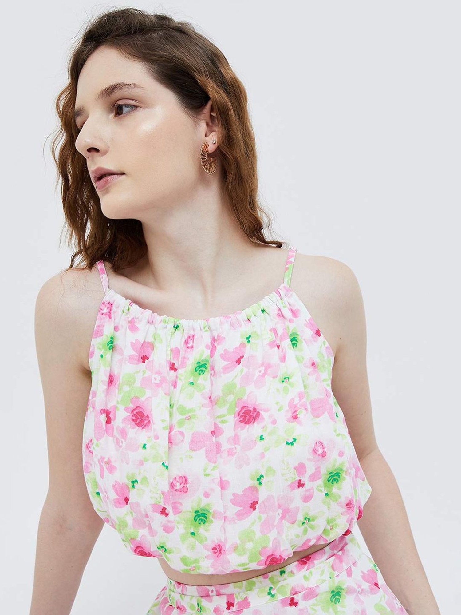 Ginger by Lifestyle White Floral Print Crop Top