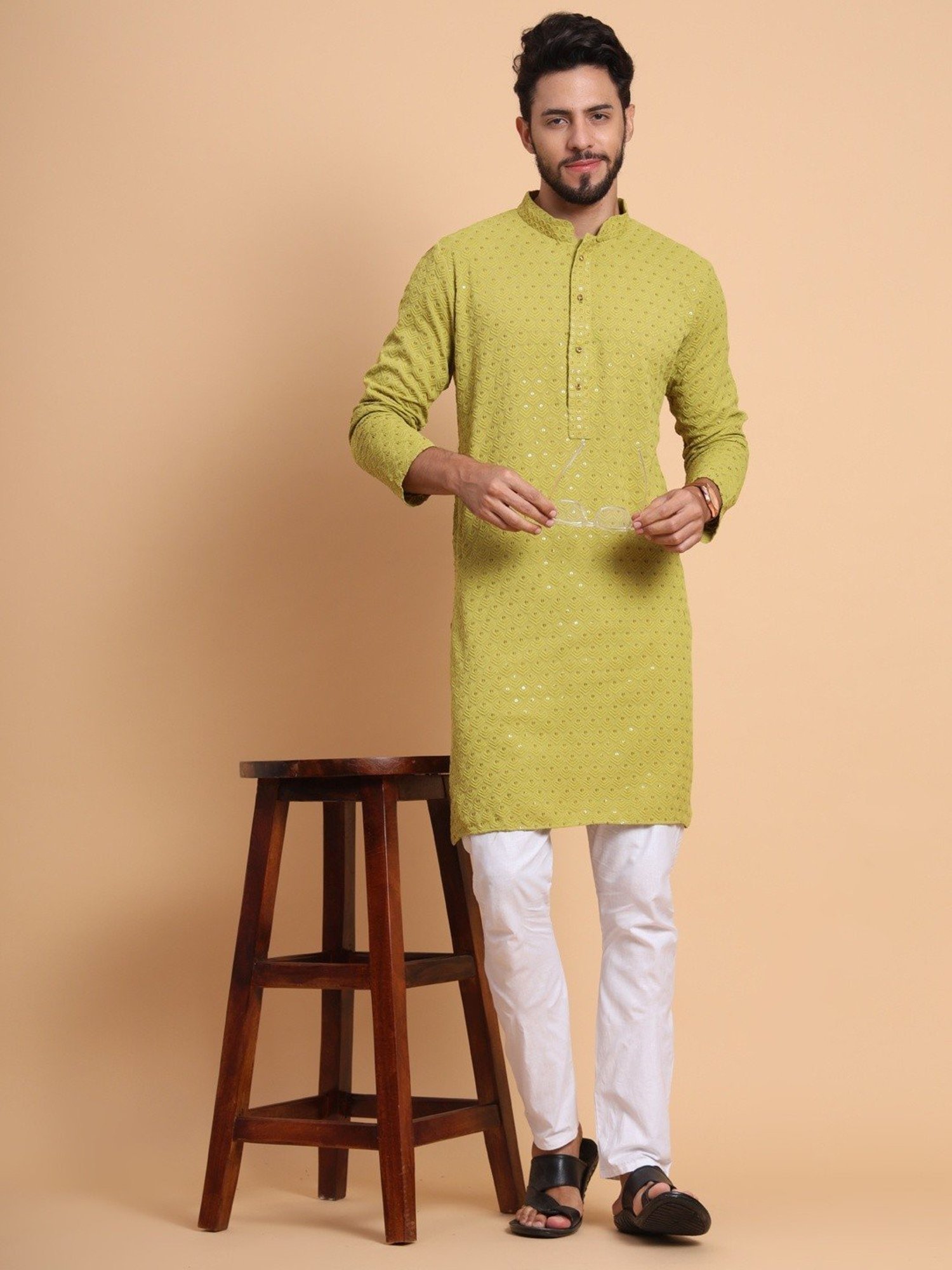 SWAGG INDIA Green Regular Fit Embroidered Kurta
