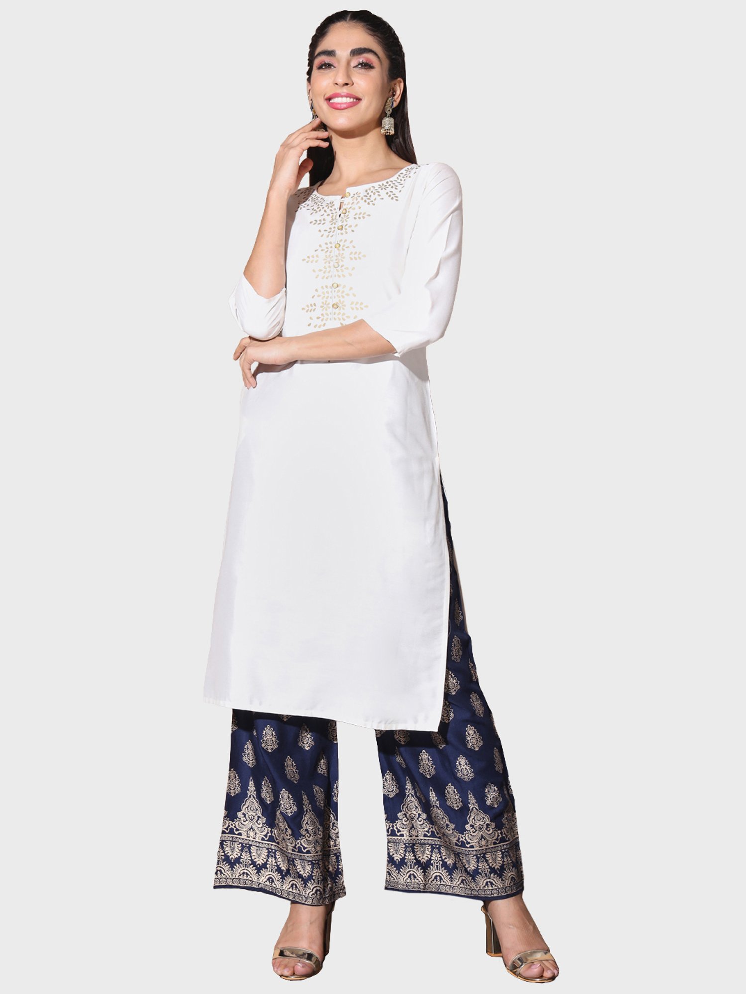 BUYNEWTREND Navy Printed Palazzos