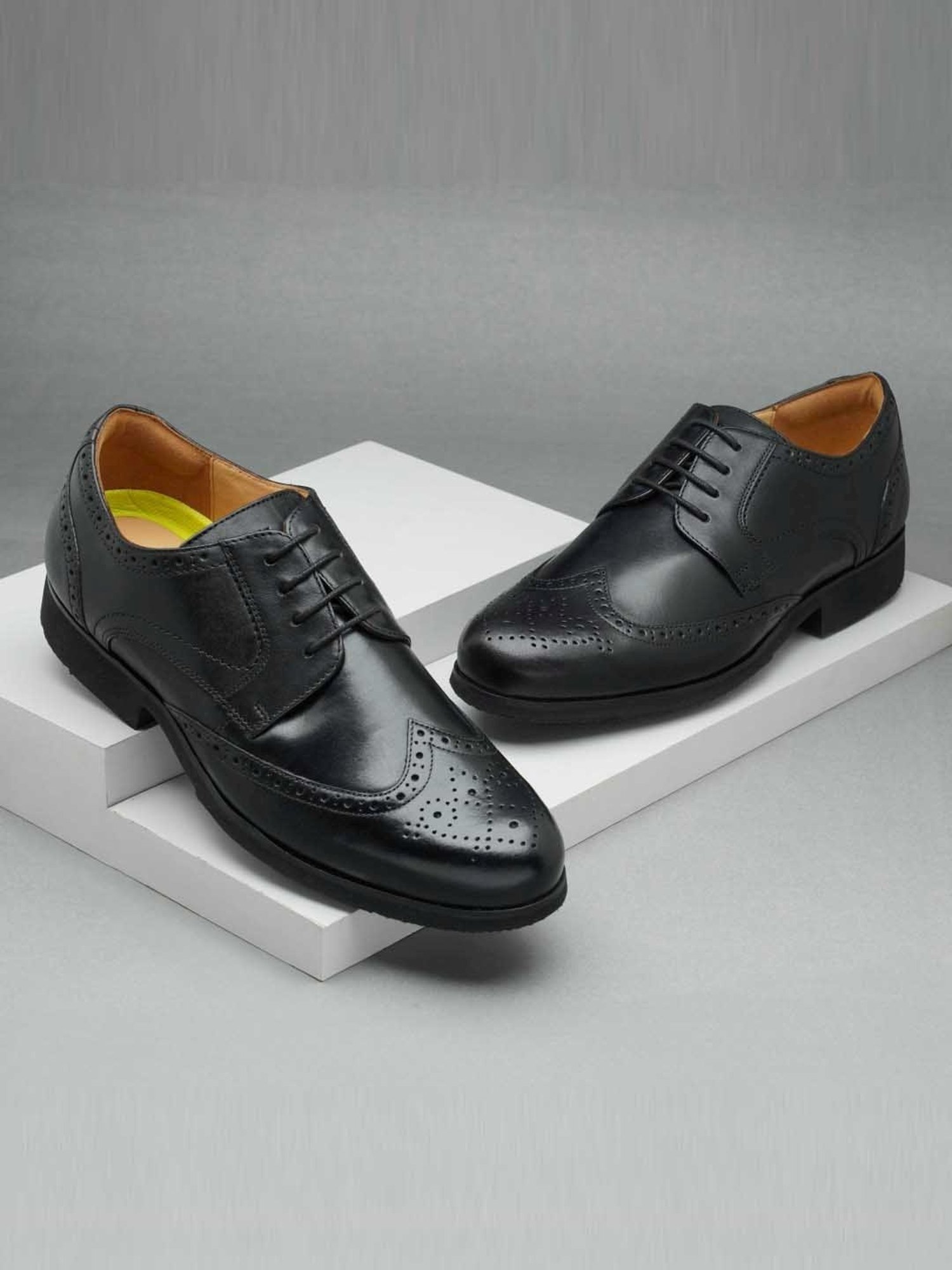 Florsheim Men's Black Brogue Shoes
