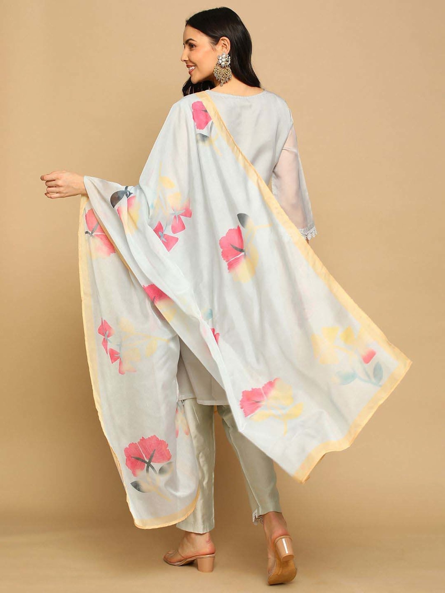 Heeposh Grey Embroidered Kurta Pant Set With Dupatta