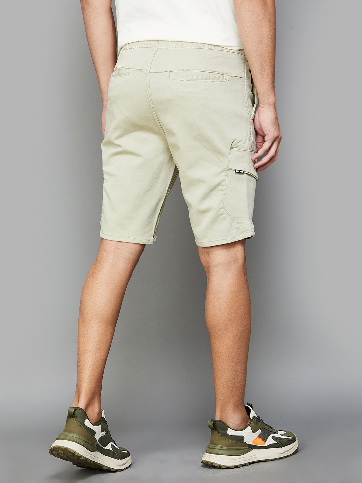 BOSSINI Sage Green Regular Fit Cargo Shorts
